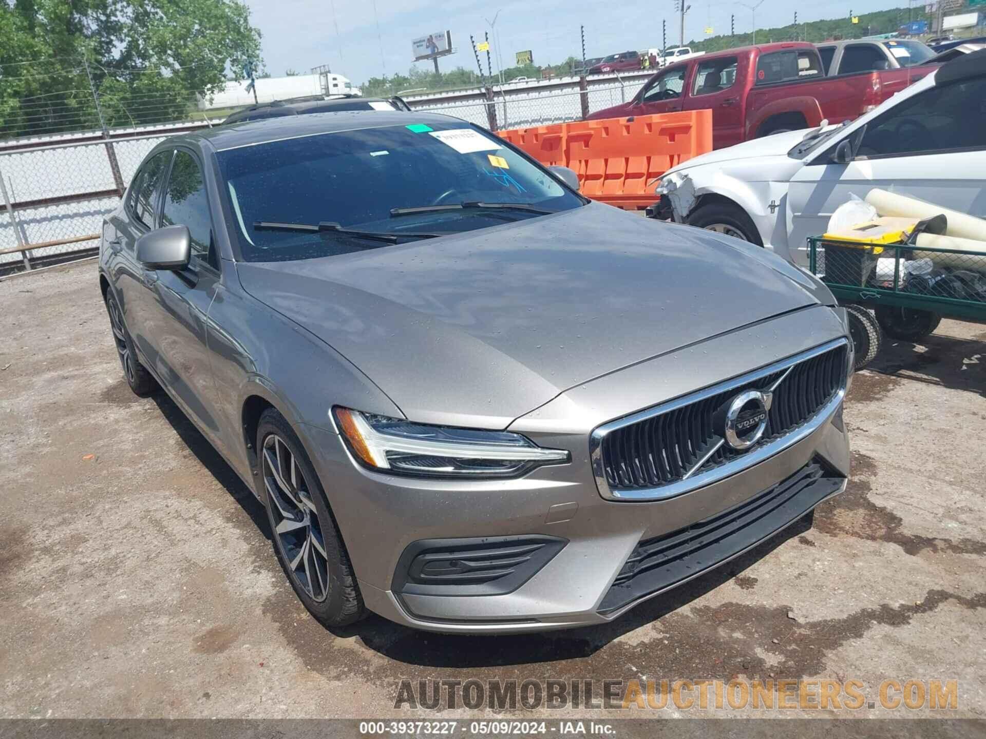 7JRA22TK0KG003158 VOLVO S60 2019