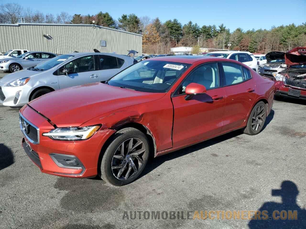 7JRA22TK1KG004383 VOLVO S60 2019