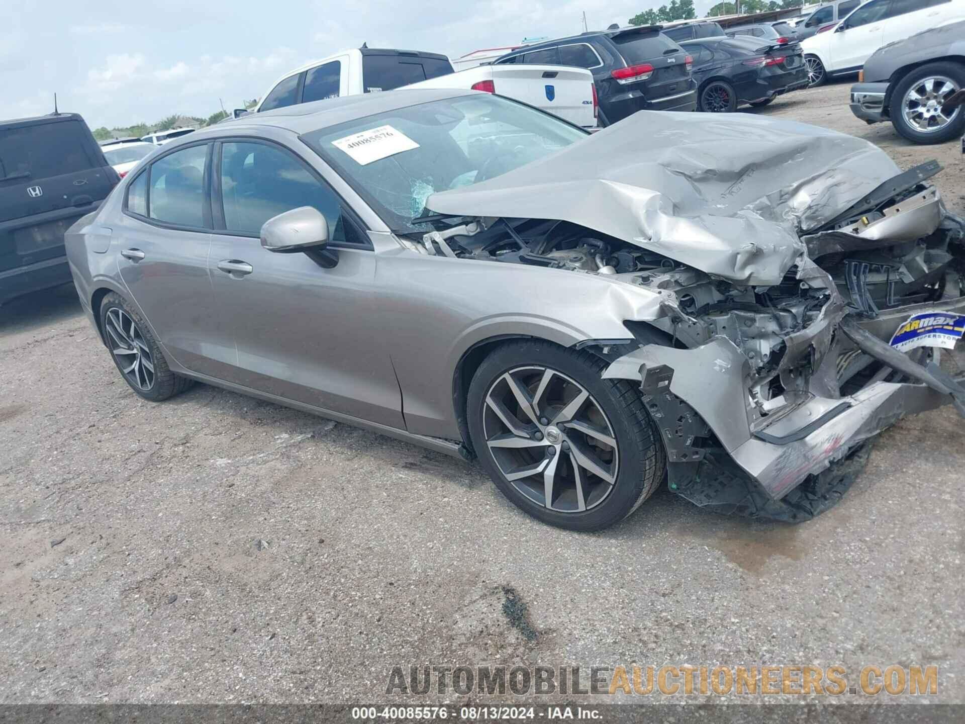 7JRA22TK3KG017443 VOLVO S60 2019