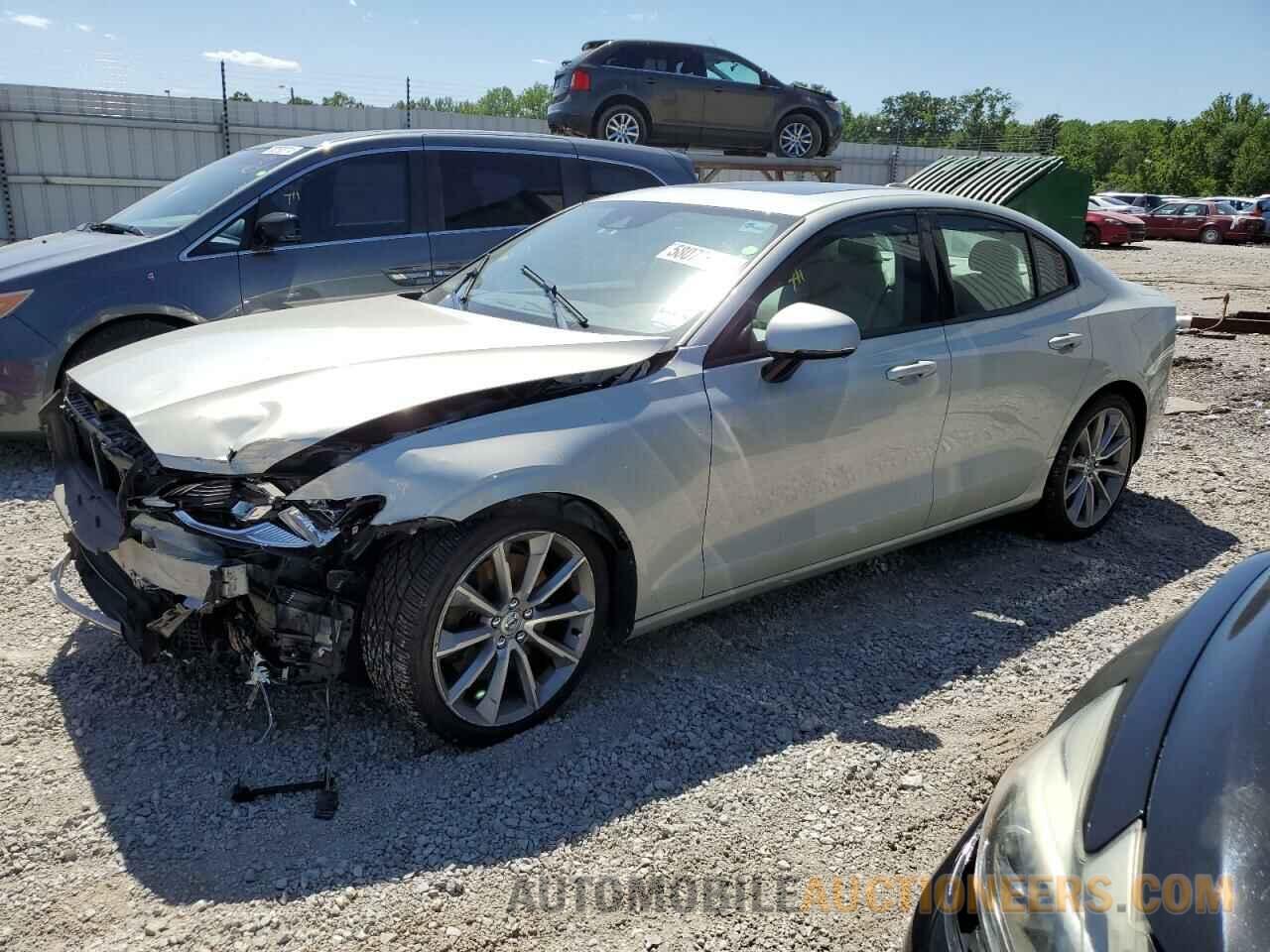 7JRA22TK3KG017524 VOLVO S60 2019