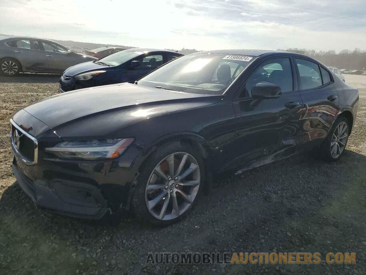 7JRA22TK4KG004510 VOLVO S60 2019