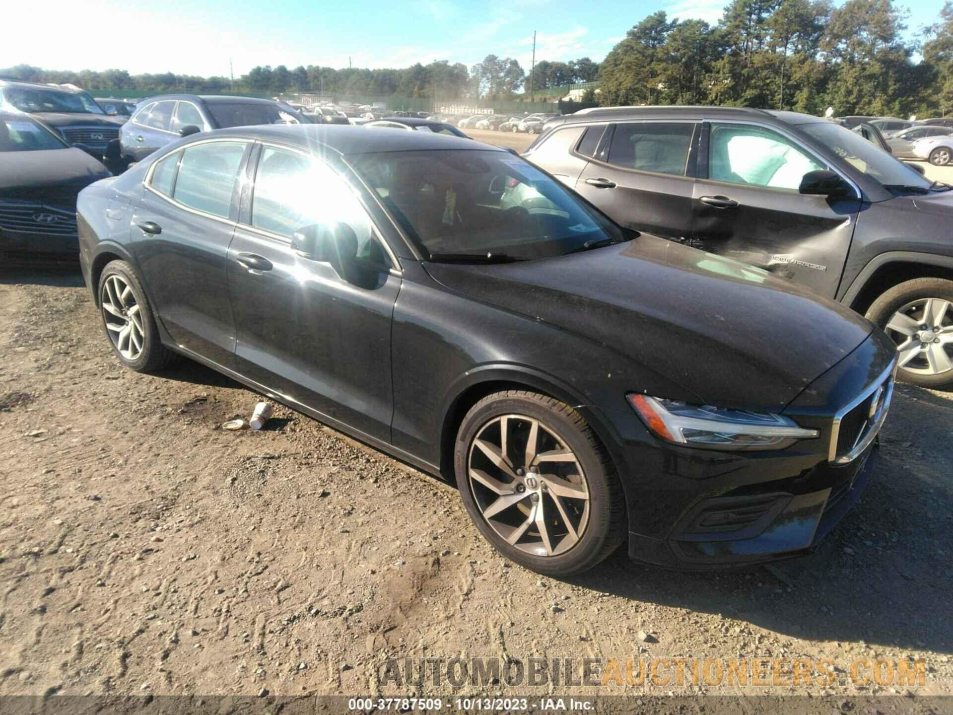 7JRA22TKXKG009503 VOLVO S60 2019