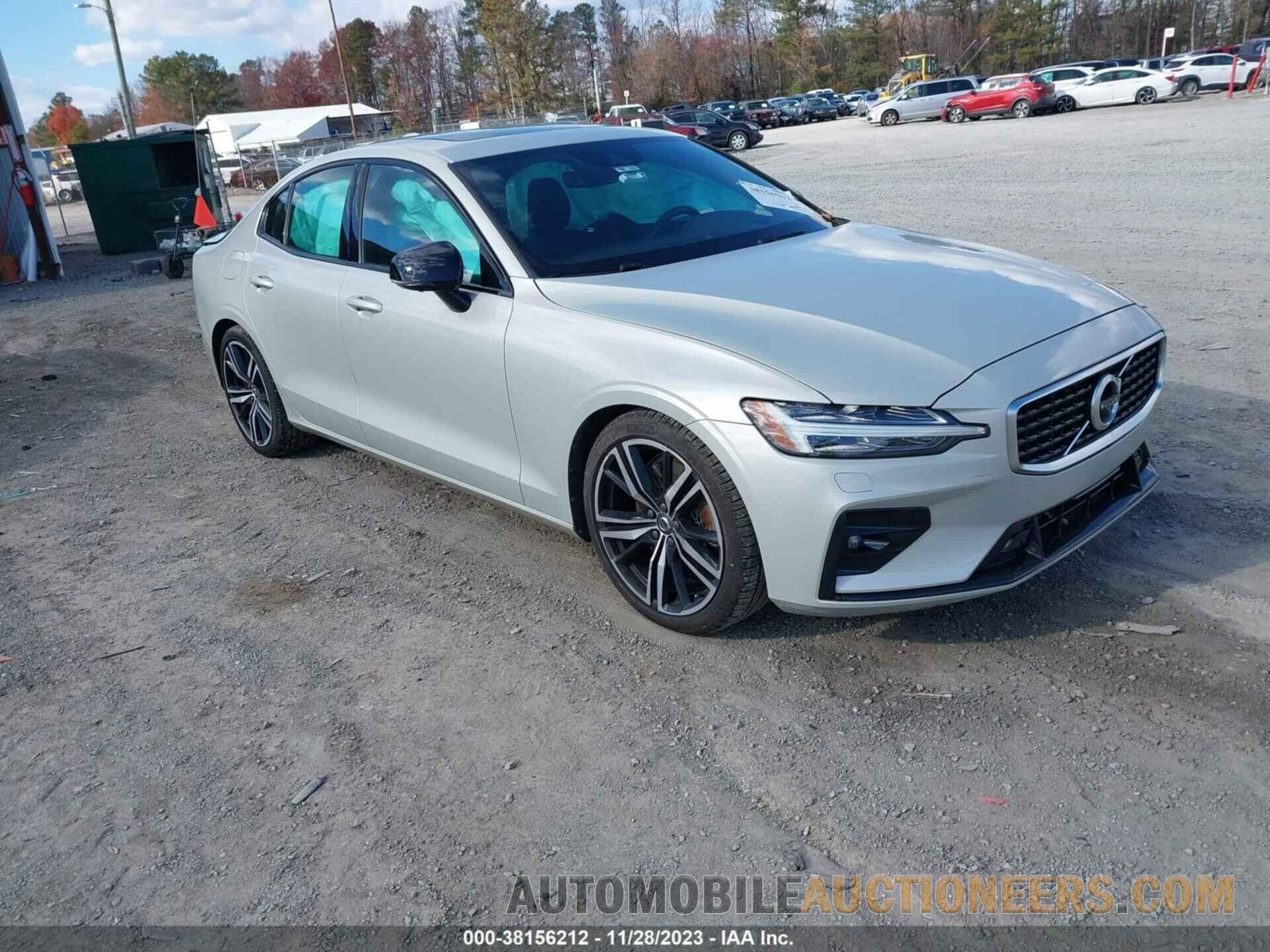 7JRA22TM1KG016017 VOLVO S60 2019