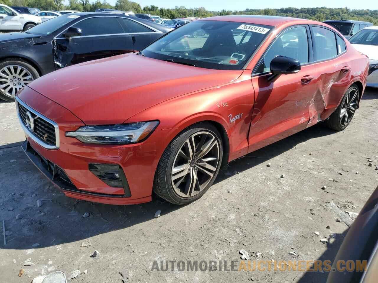 7JRA22TM2KG000957 VOLVO S60 2019