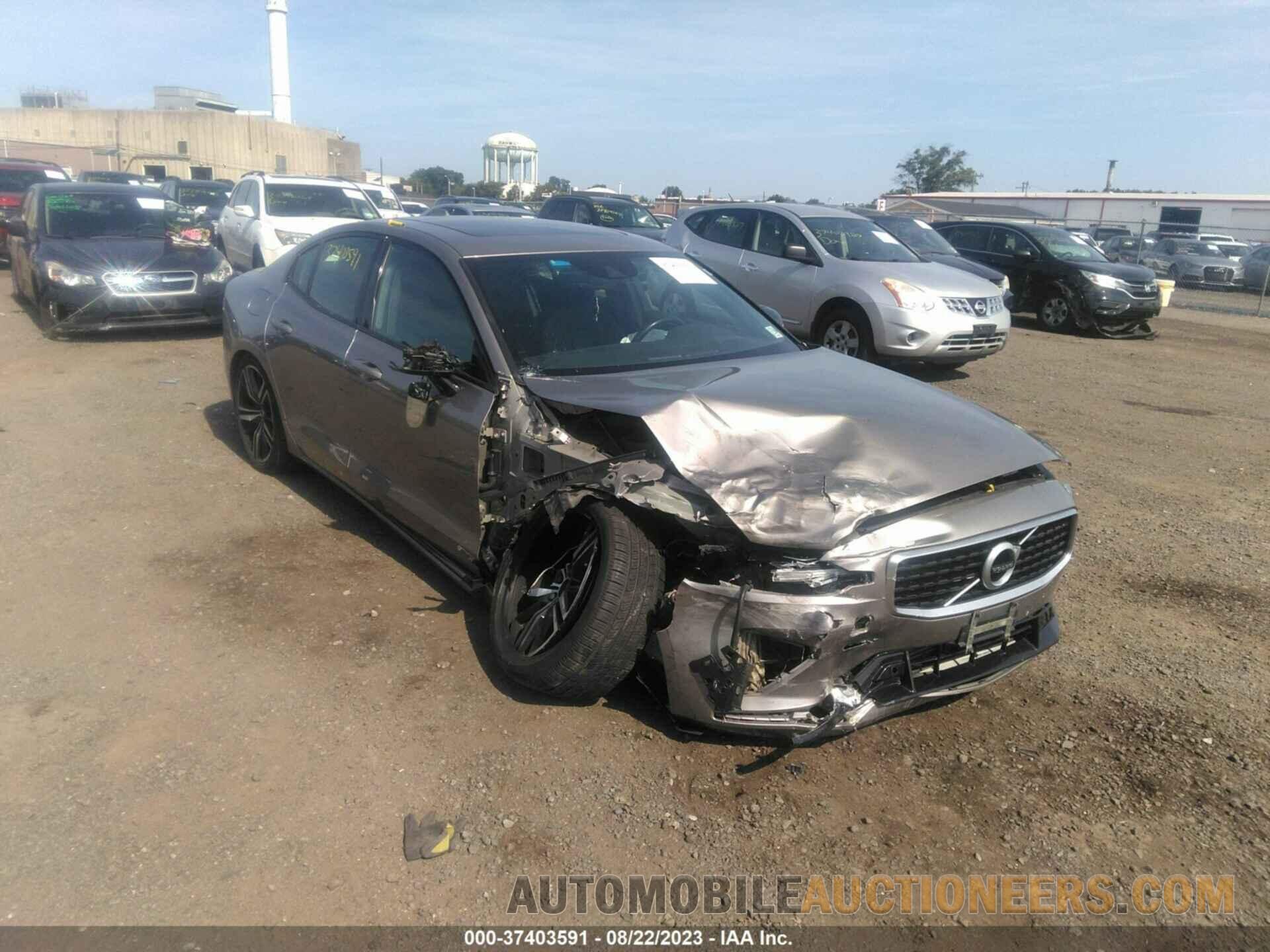 7JRA22TM3KG004693 VOLVO S60 2019