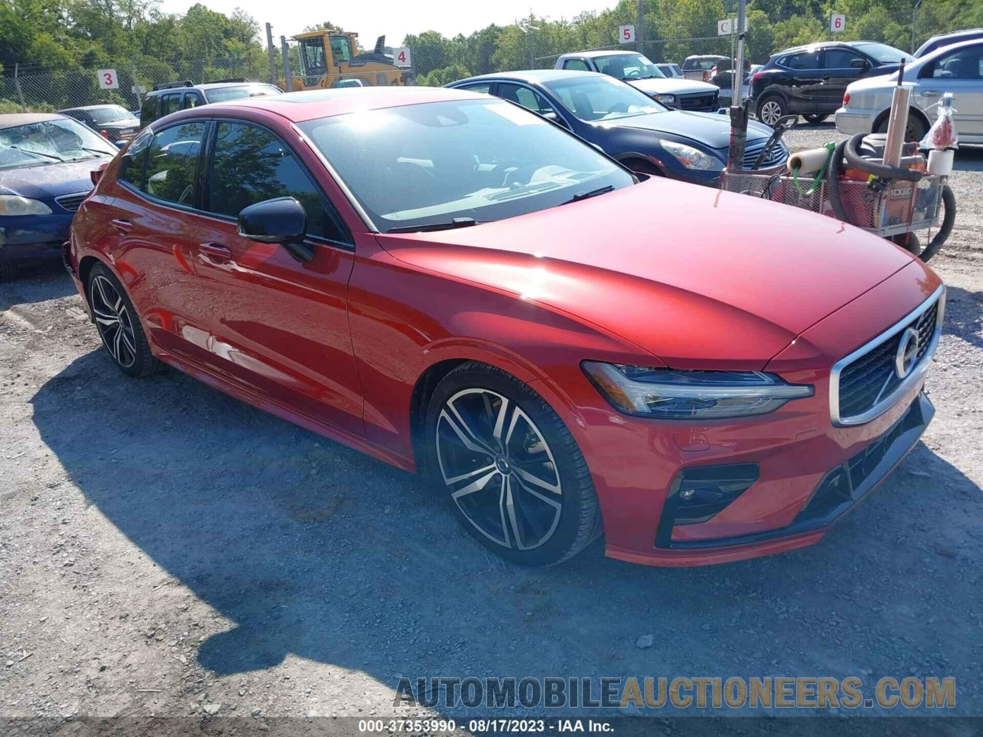 7JRA22TM9KG002754 VOLVO S60 2019