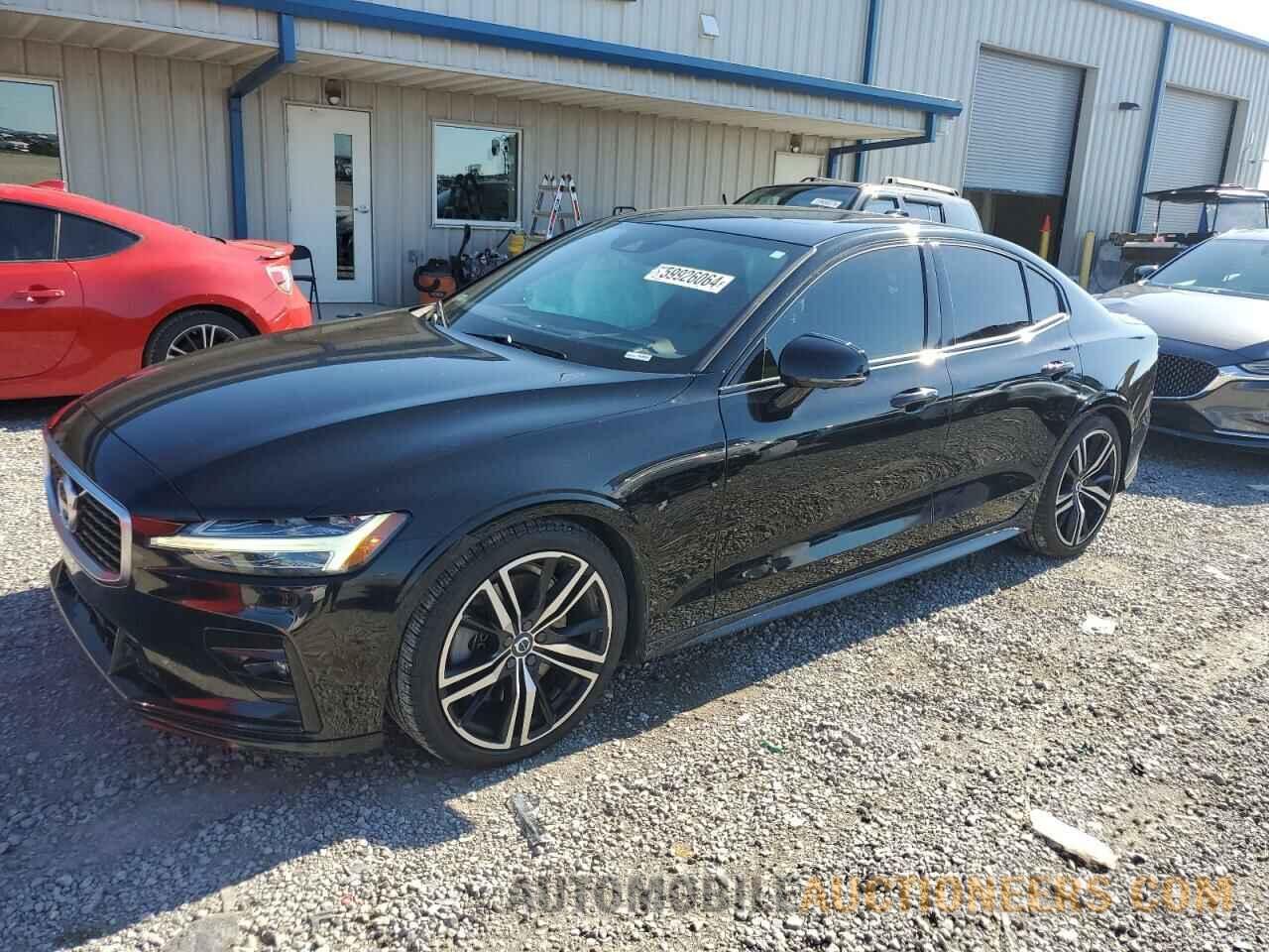 7JRA22TMXKG013326 VOLVO S60 2019