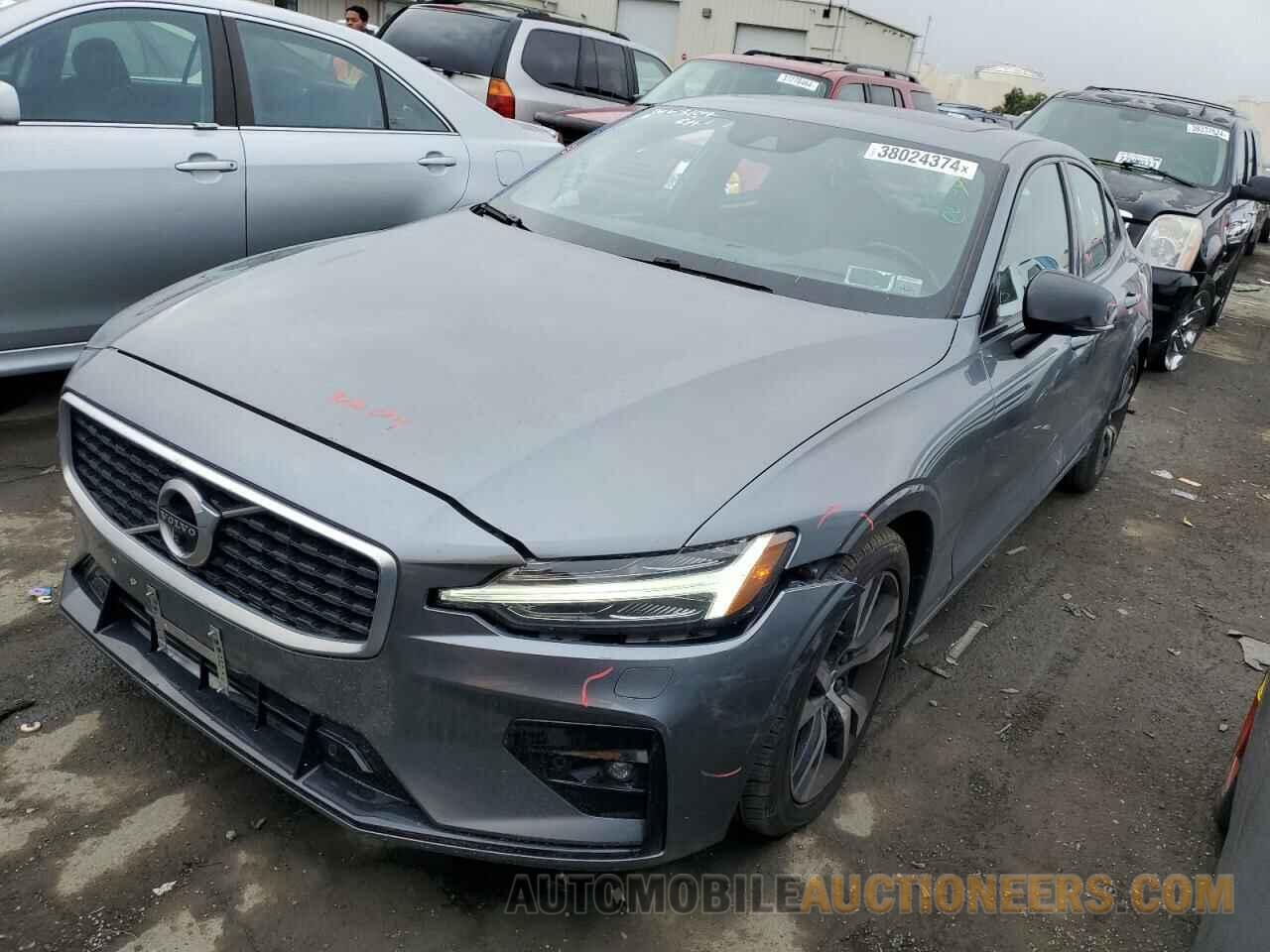 7JRA22TMXKG013780 VOLVO S60 2019