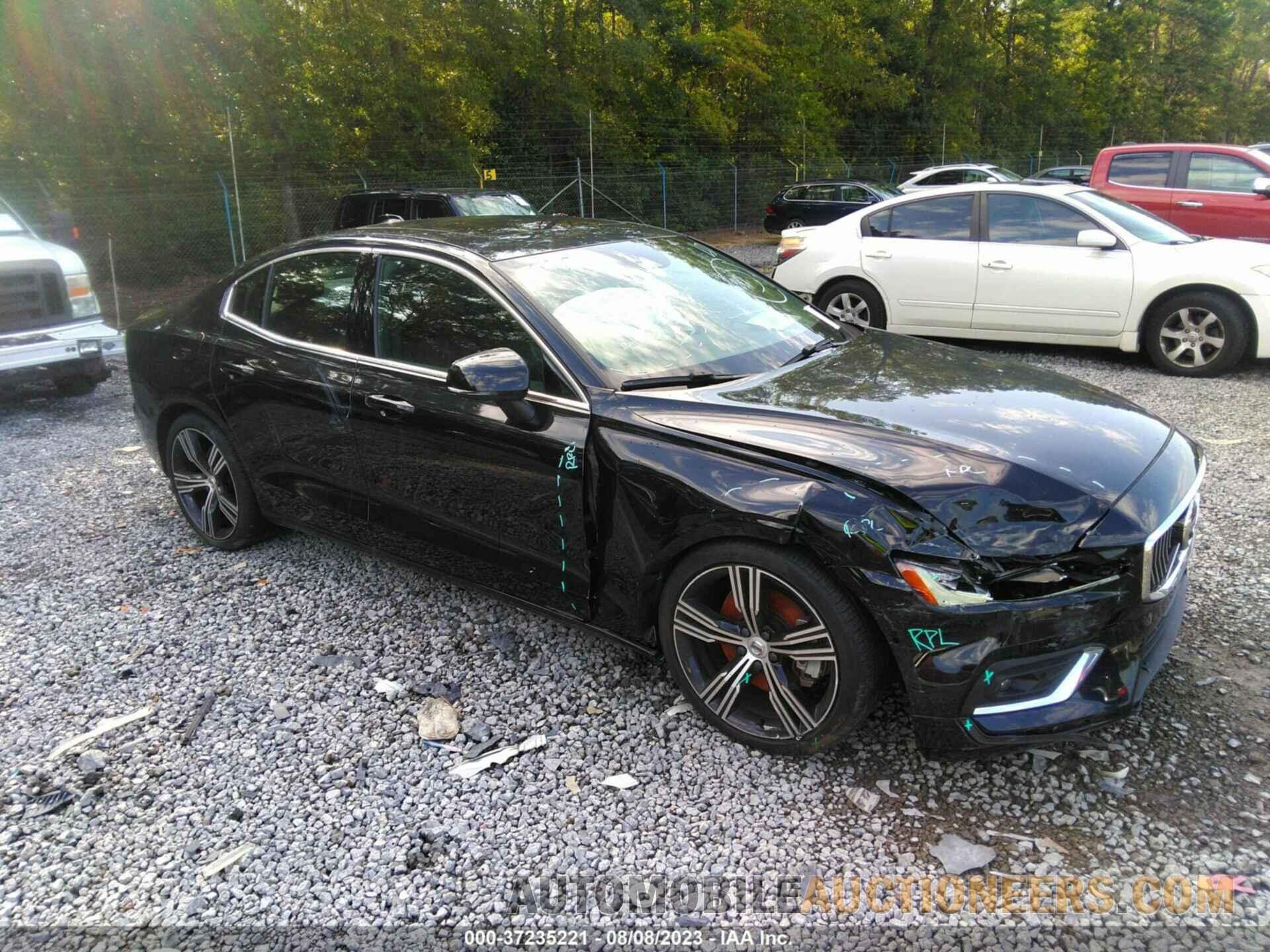 7JRL12TL1NG178009 VOLVO S60 2022