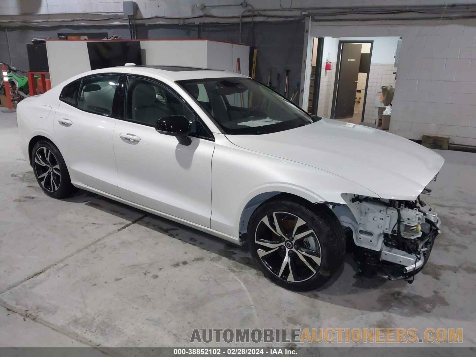 7JRL12TV9PG252135 VOLVO S60 2023