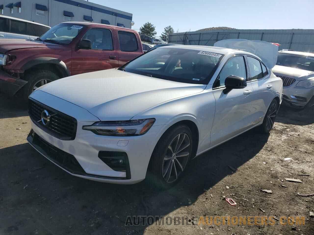 7JRL12TZ6NG162201 VOLVO S60 B5 MOM 2022