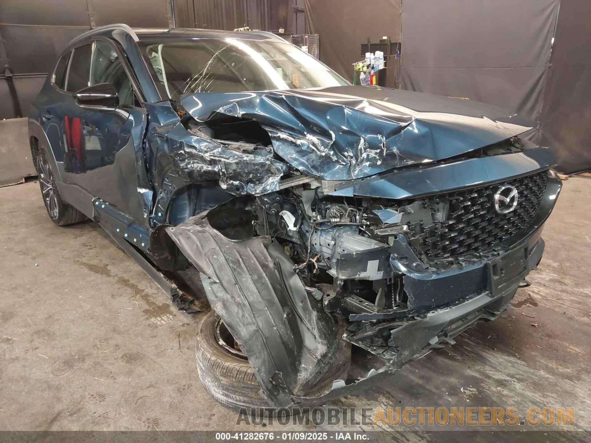 7MMVABEM0RN172166 MAZDA CX-50 2024