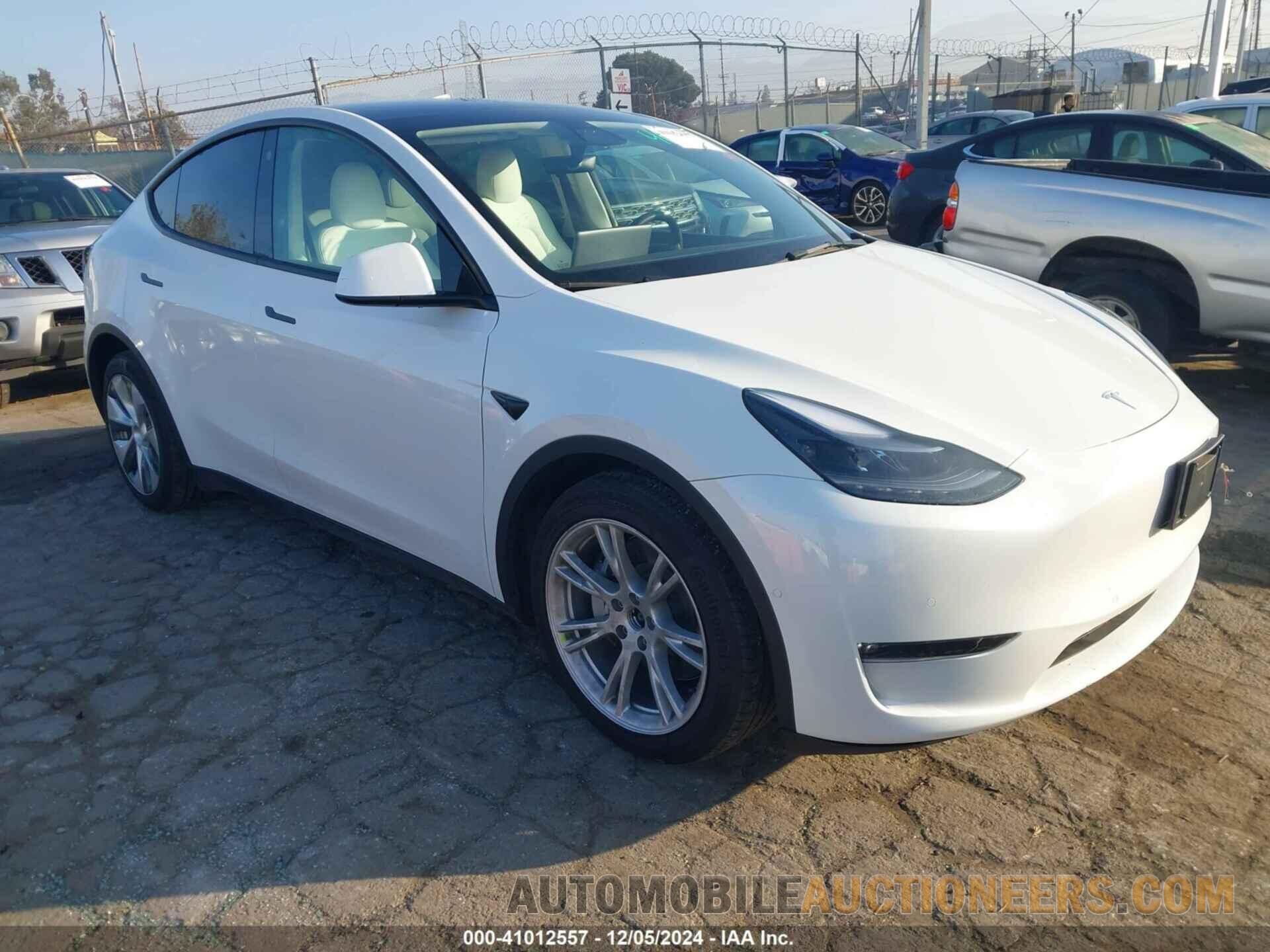 7SAYGAEE0NF381840 TESLA MODEL Y 2022