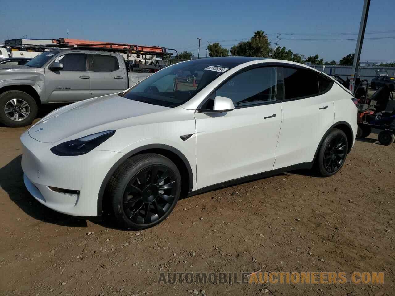 7SAYGAEE0RF015544 TESLA MODEL Y 2024