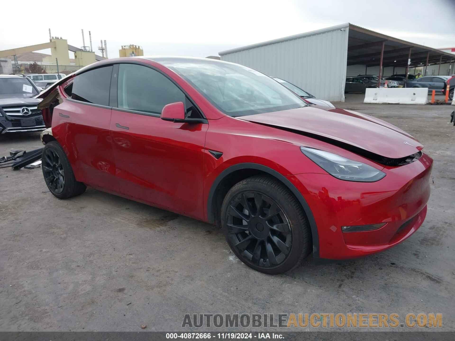 7SAYGAEE0RF017553 TESLA MODEL Y 2024