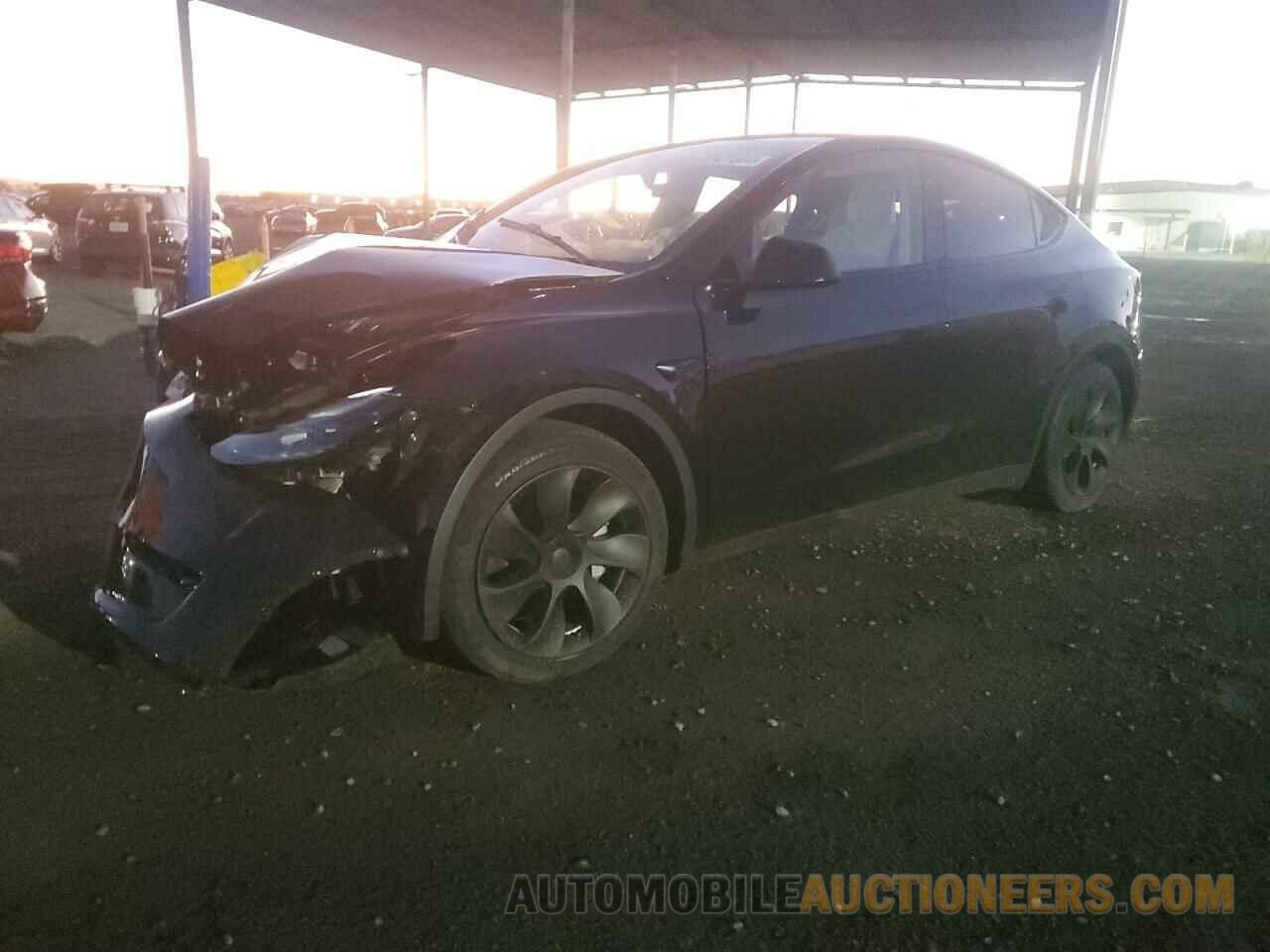 7SAYGAEE0RF076988 TESLA MODEL Y 2024