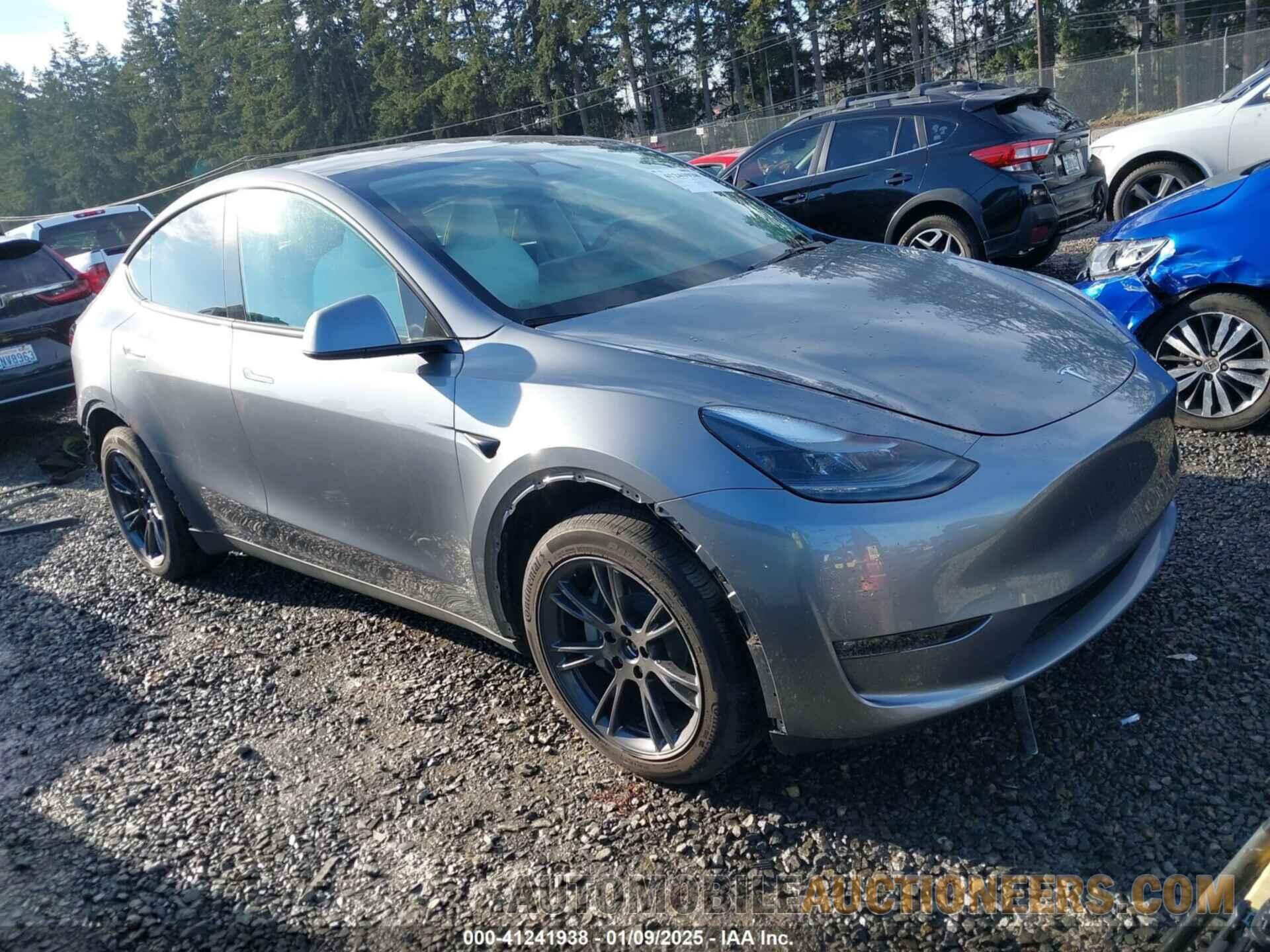 7SAYGAEE0RF177075 TESLA MODEL Y 2024