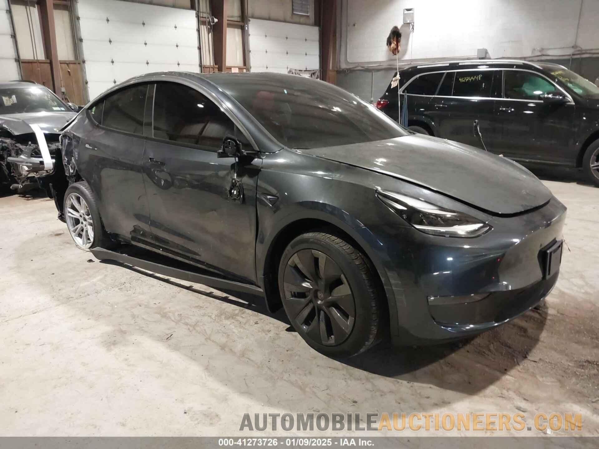 7SAYGAEE1RF037181 TESLA MODEL Y 2024