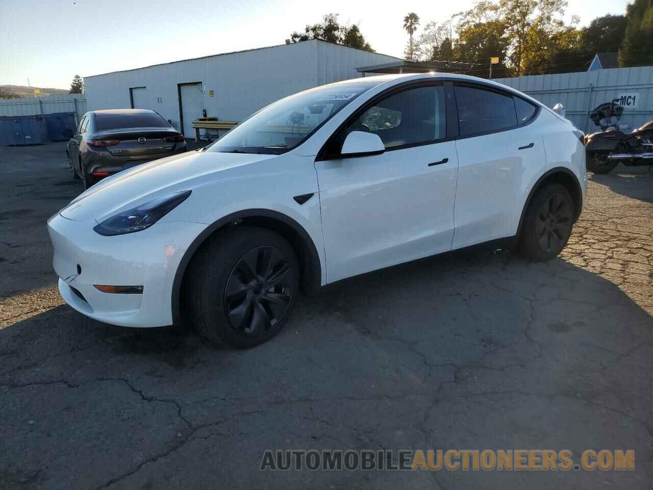 7SAYGAEE1RF103678 TESLA MODEL Y 2024