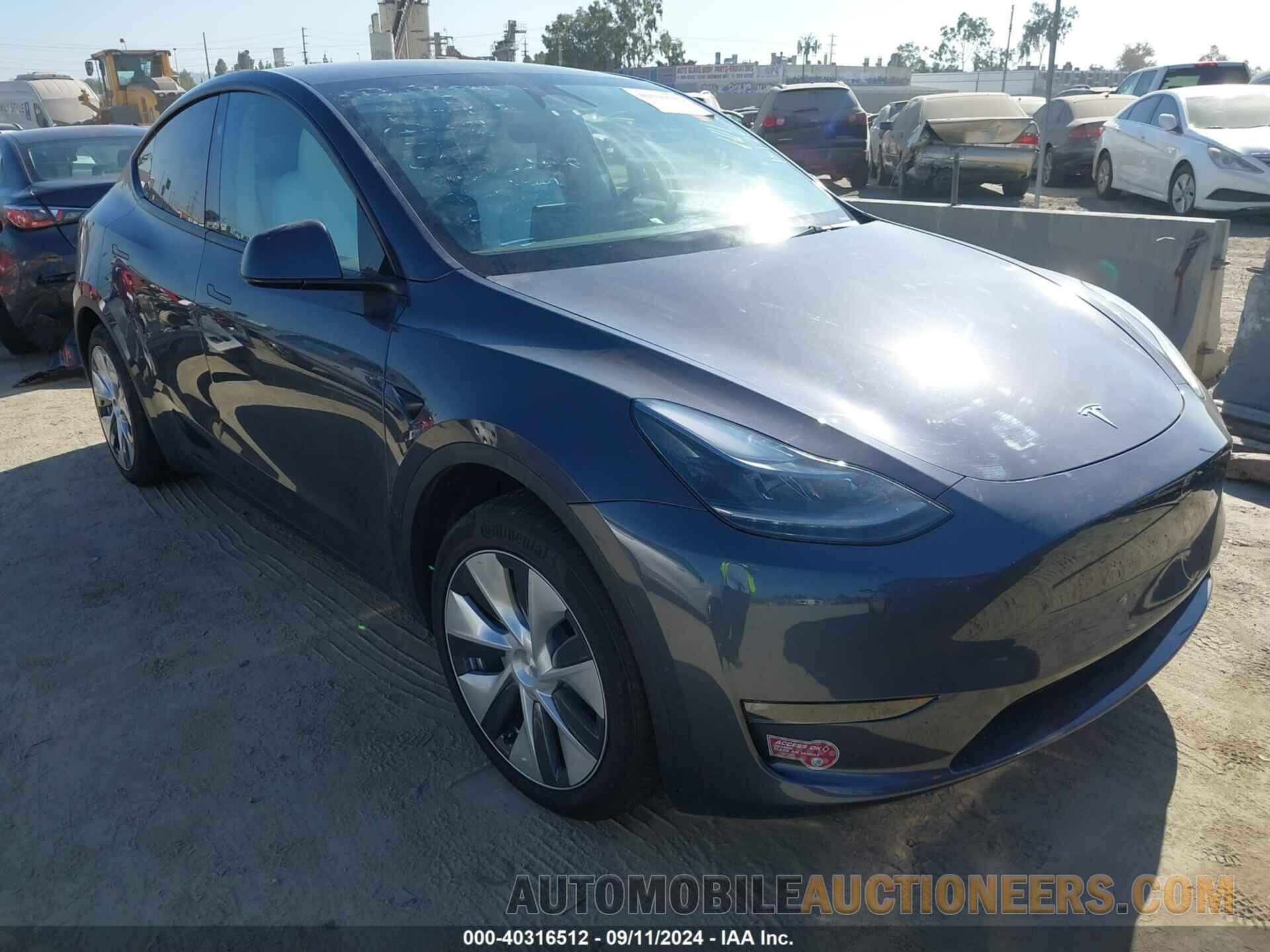 7SAYGAEE2PF978359 TESLA MODEL Y 2023