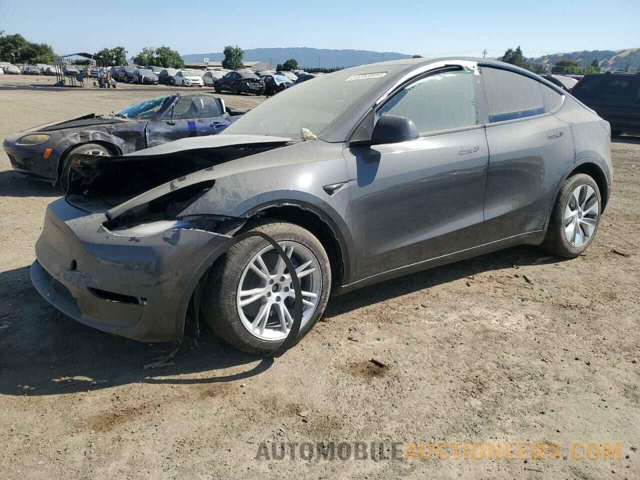 7SAYGAEE2RF006196 TESLA MODEL Y 2024