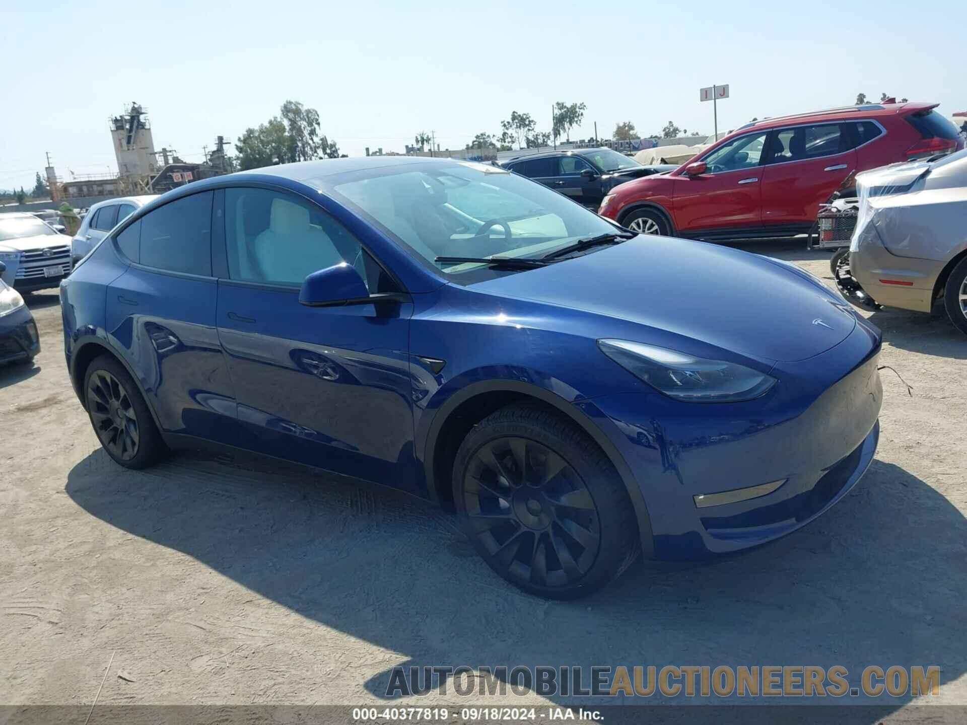 7SAYGAEE2RF058234 TESLA MODEL Y 2024