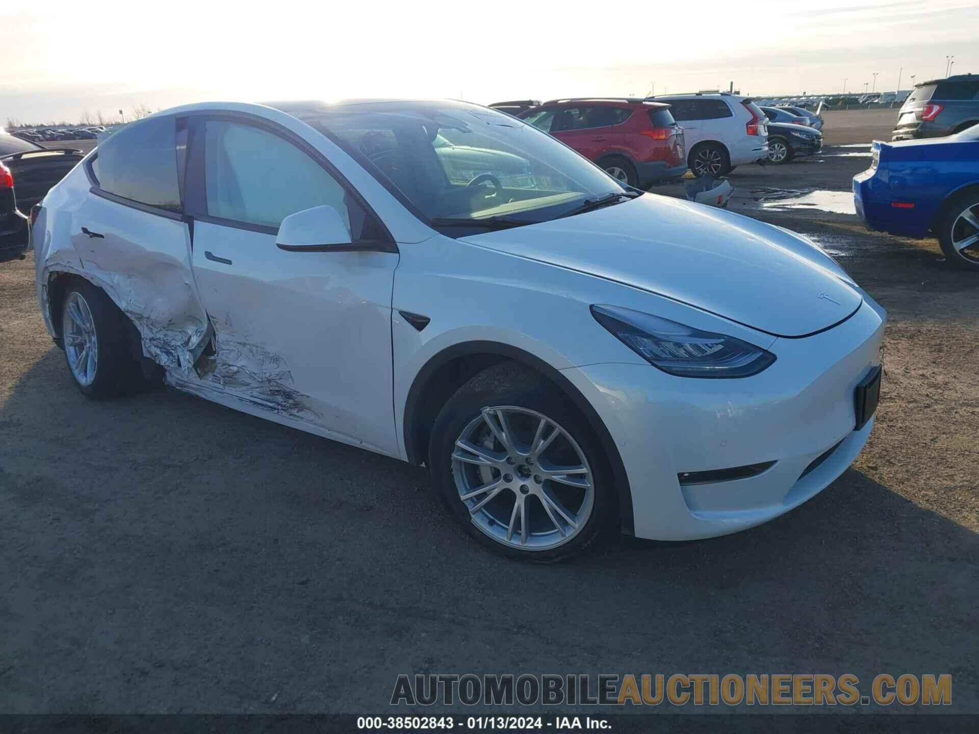 7SAYGAEE3NF576735 TESLA MODEL Y 2022