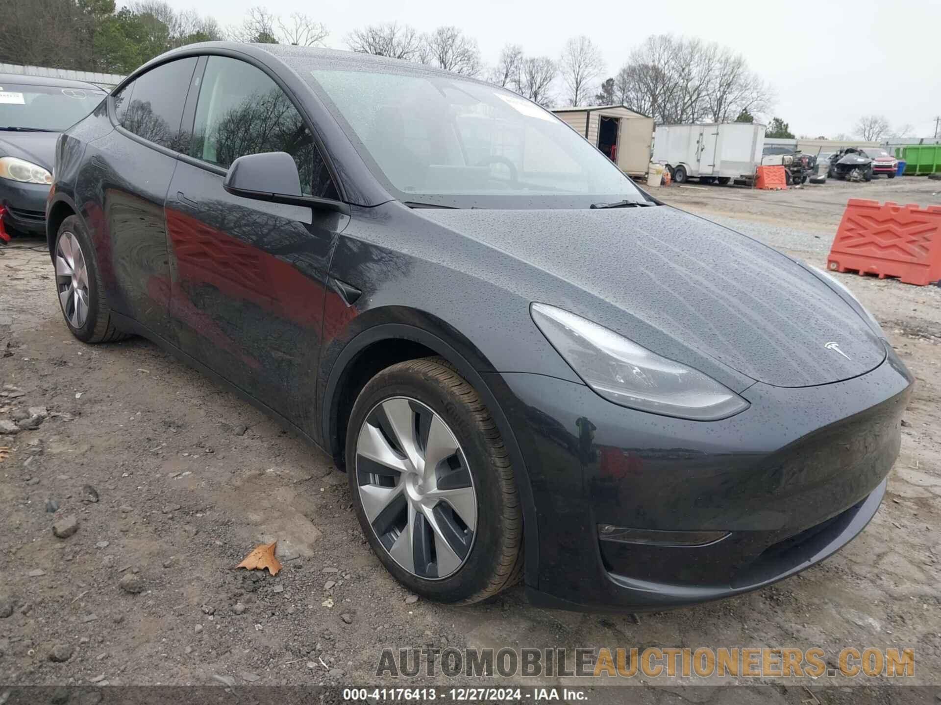 7SAYGAEE3RF020253 TESLA MODEL Y 2024