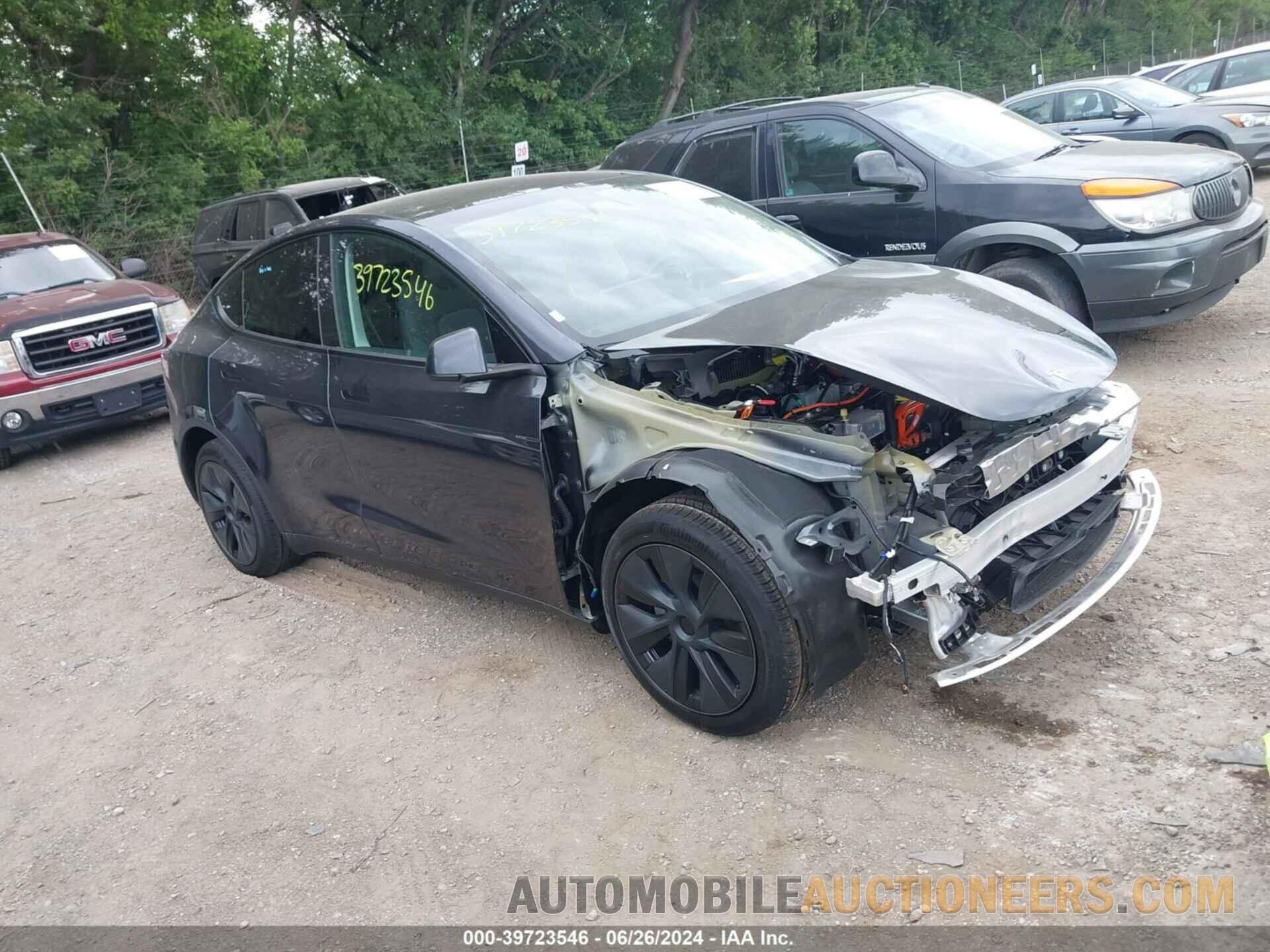 7SAYGAEE3RF103780 TESLA MODEL Y 2024