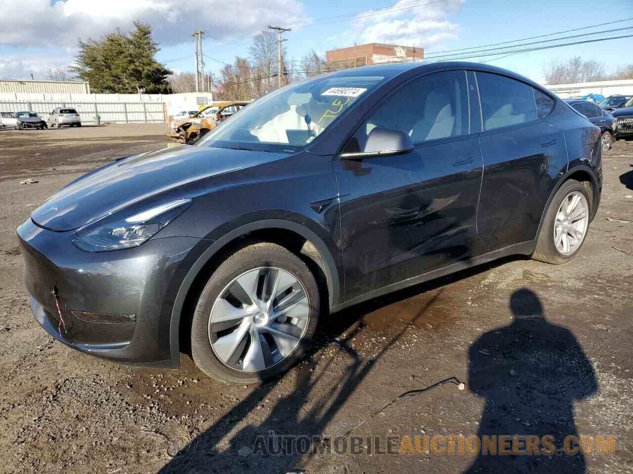 7SAYGAEE3RF995061 TESLA MODEL Y 2024