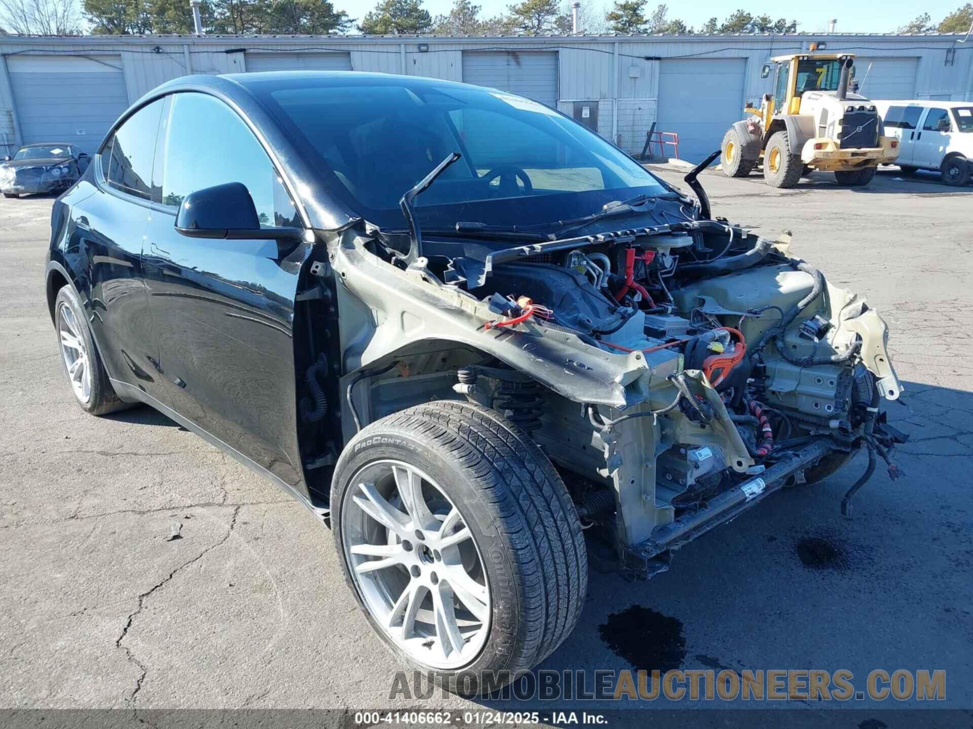 7SAYGAEE4PF929339 TESLA MODEL Y 2023