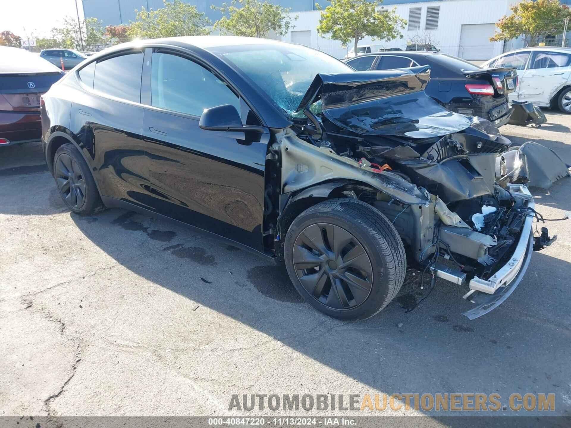 7SAYGAEE4RF126078 TESLA MODEL Y 2024