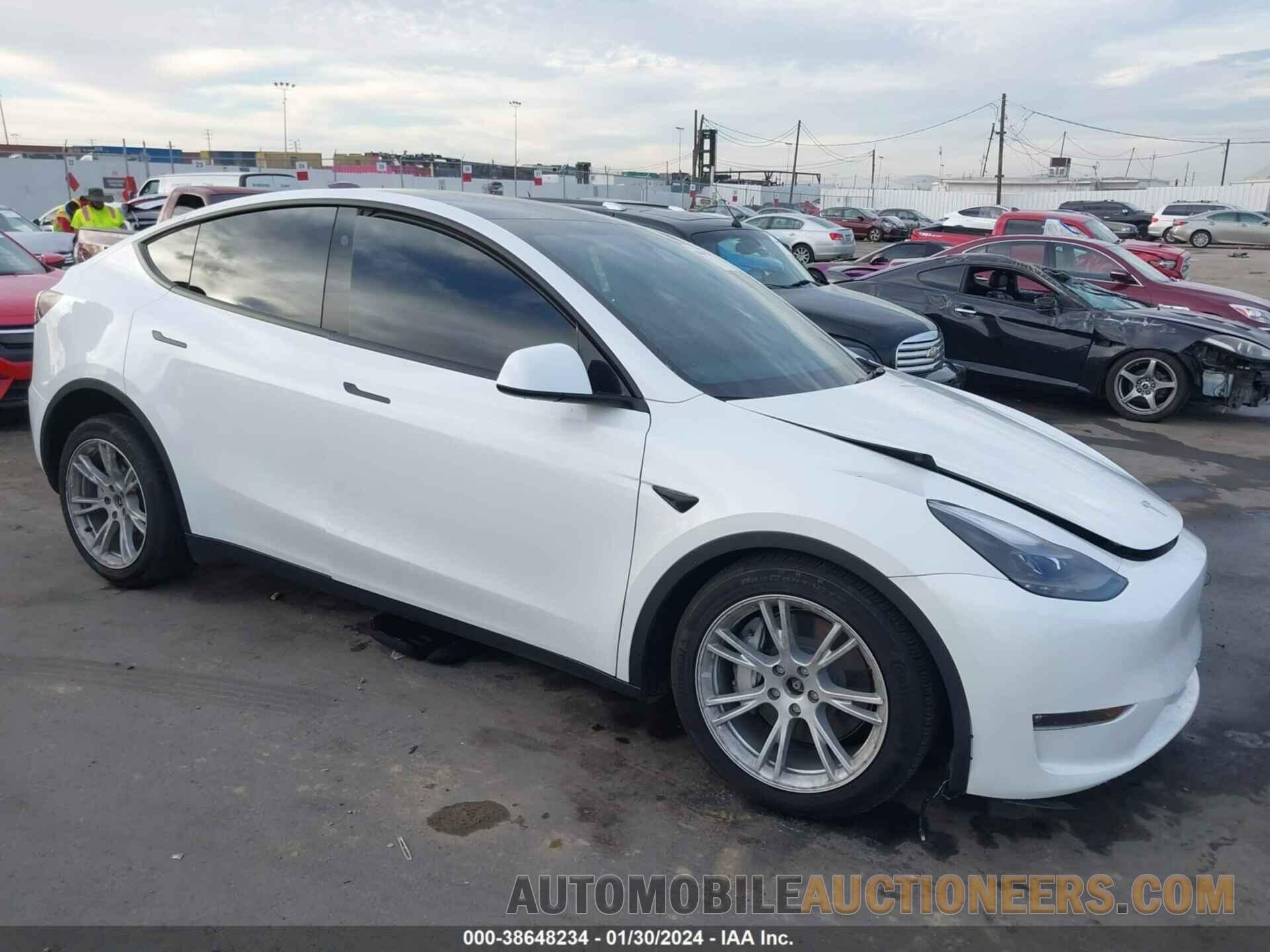 7SAYGAEE5PF816807 TESLA MODEL Y 2023