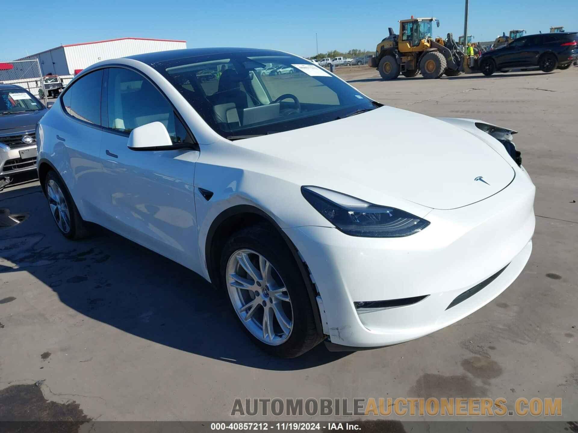 7SAYGAEE5PF904904 TESLA MODEL Y 2023