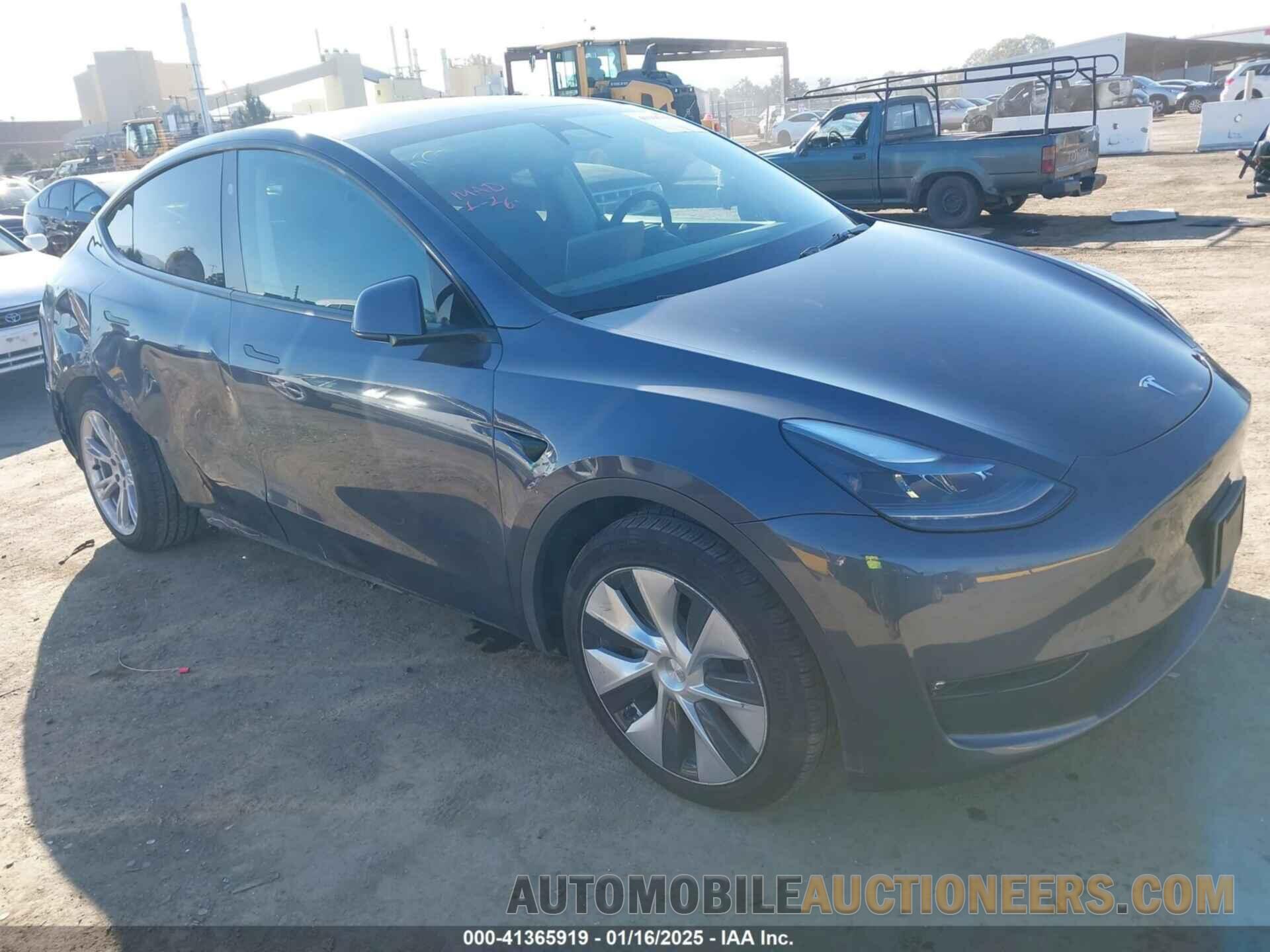 7SAYGAEE5PF964083 TESLA MODEL Y 2023