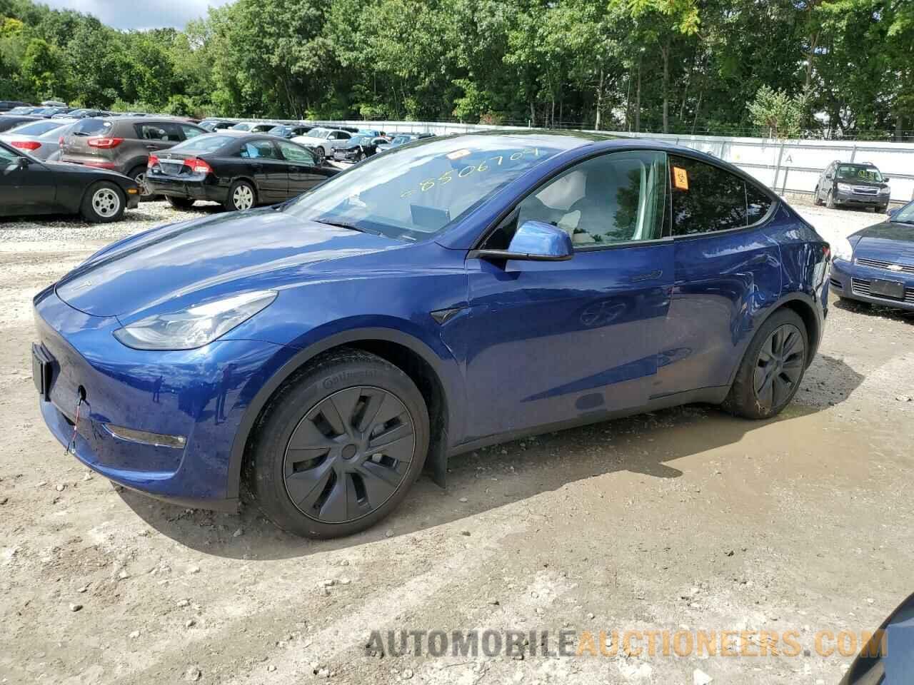 7SAYGAEE5RF117597 TESLA MODEL Y 2024