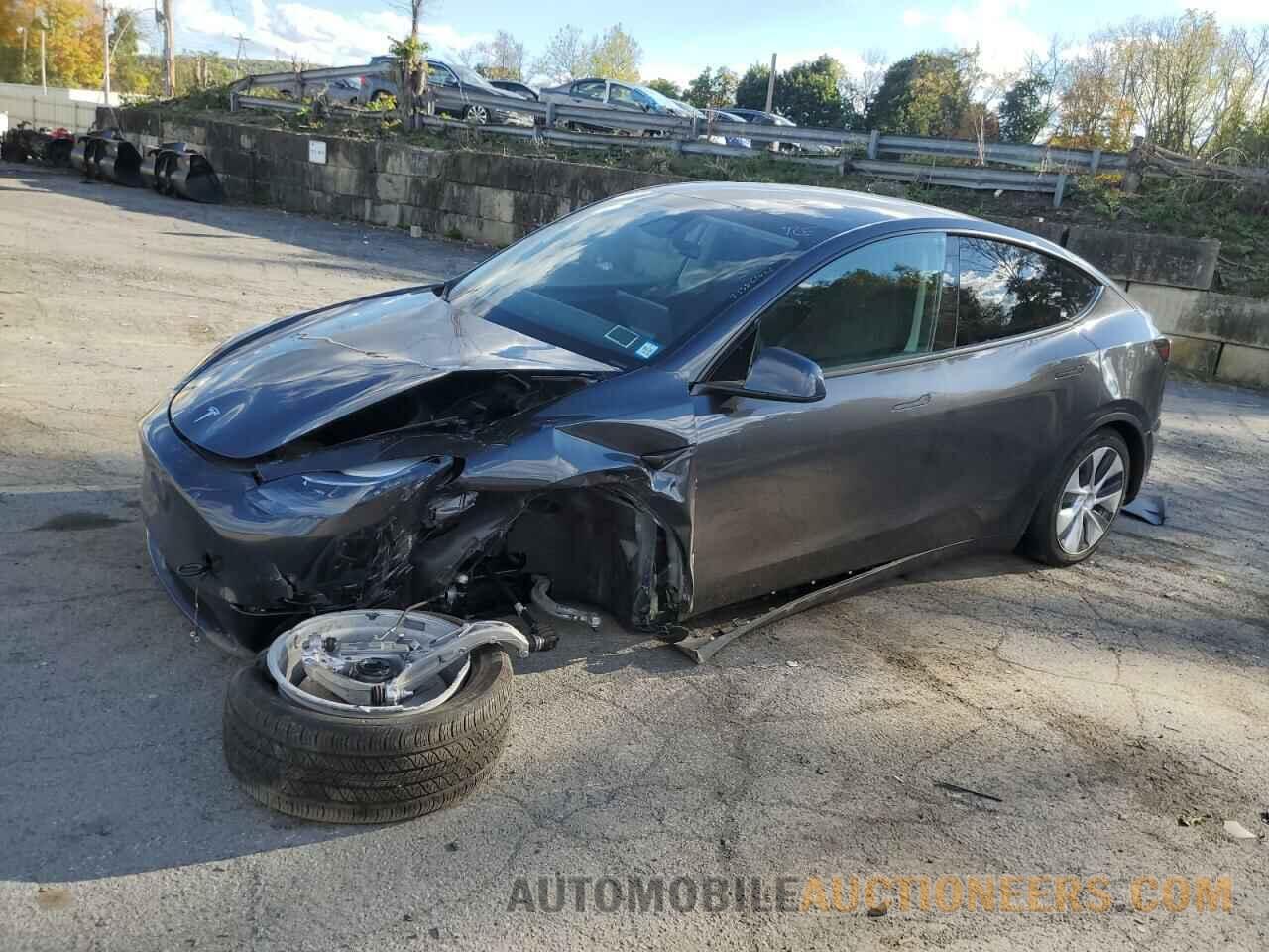 7SAYGAEE6RF067003 TESLA MODEL Y 2024