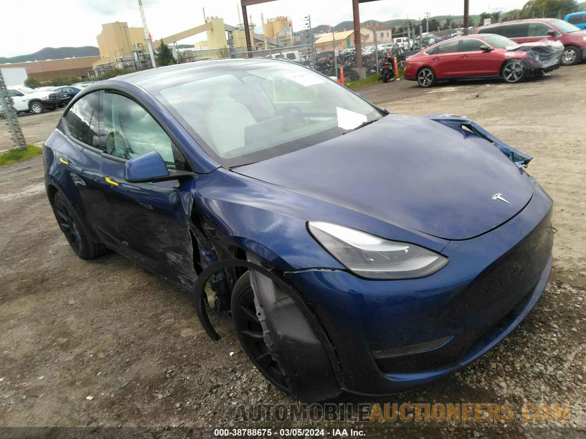 7SAYGAEE7PF697738 TESLA MODEL Y 2023