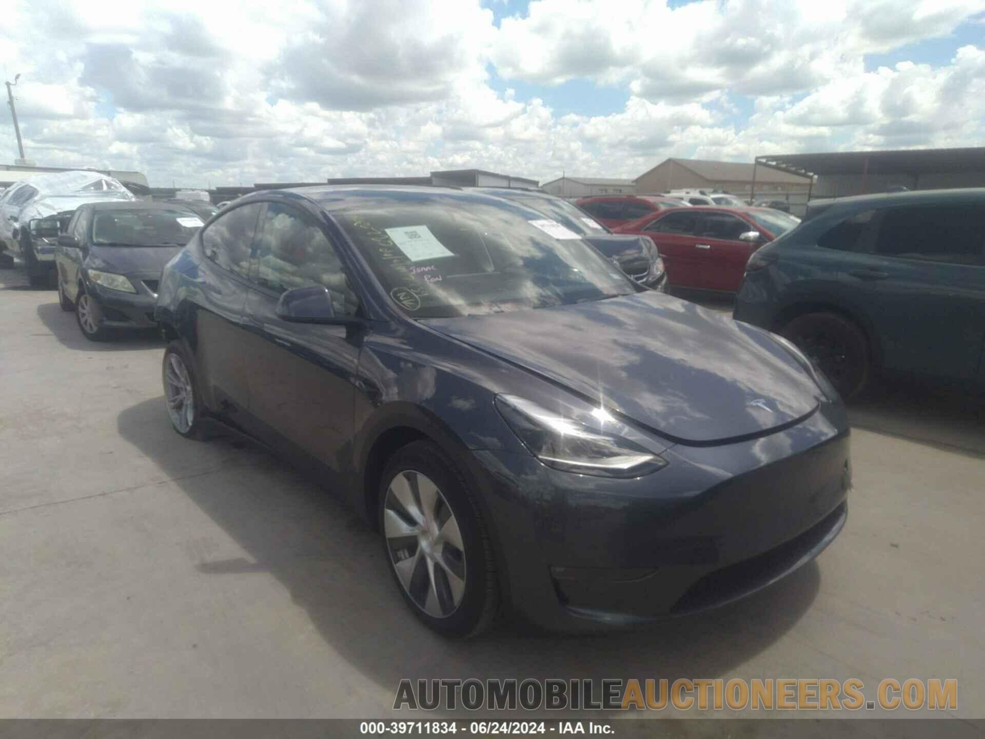 7SAYGAEE7PF977739 TESLA MODEL Y 2023