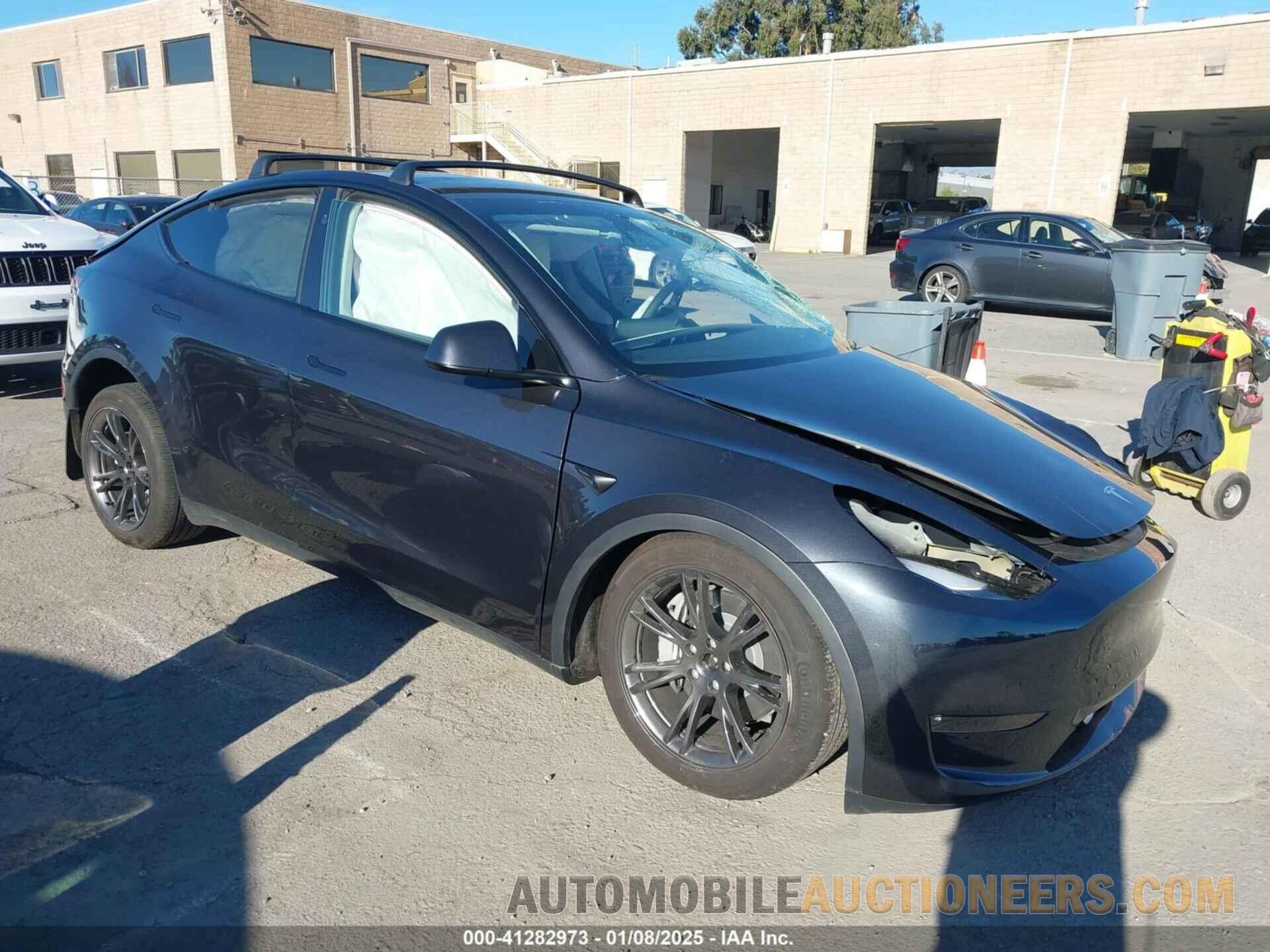 7SAYGAEE7RF126351 TESLA MODEL Y 2024