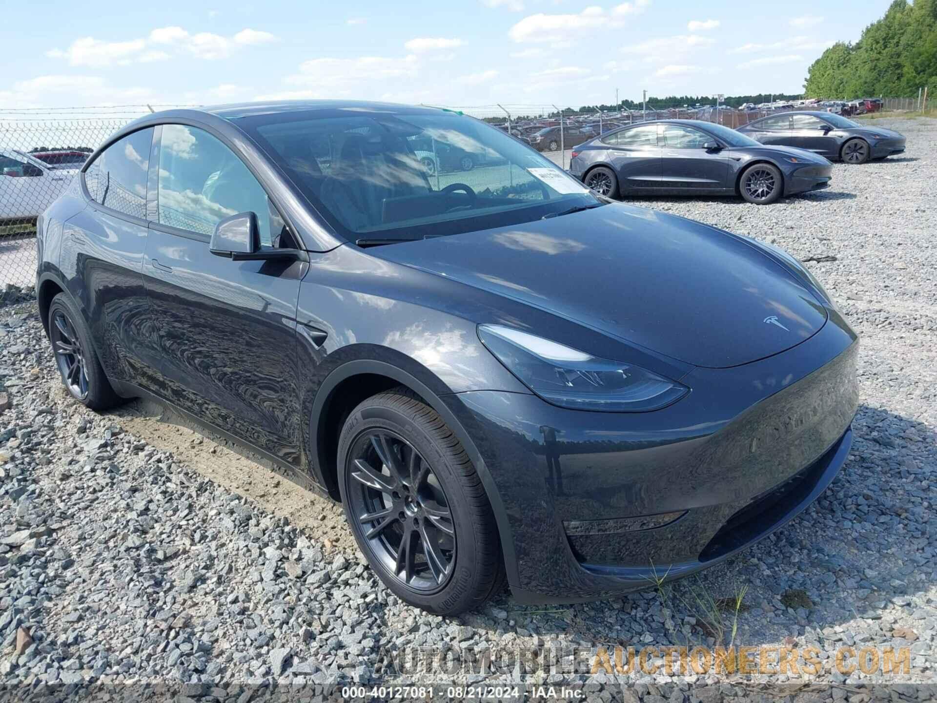 7SAYGAEE7RF155624 TESLA MODEL Y 2024