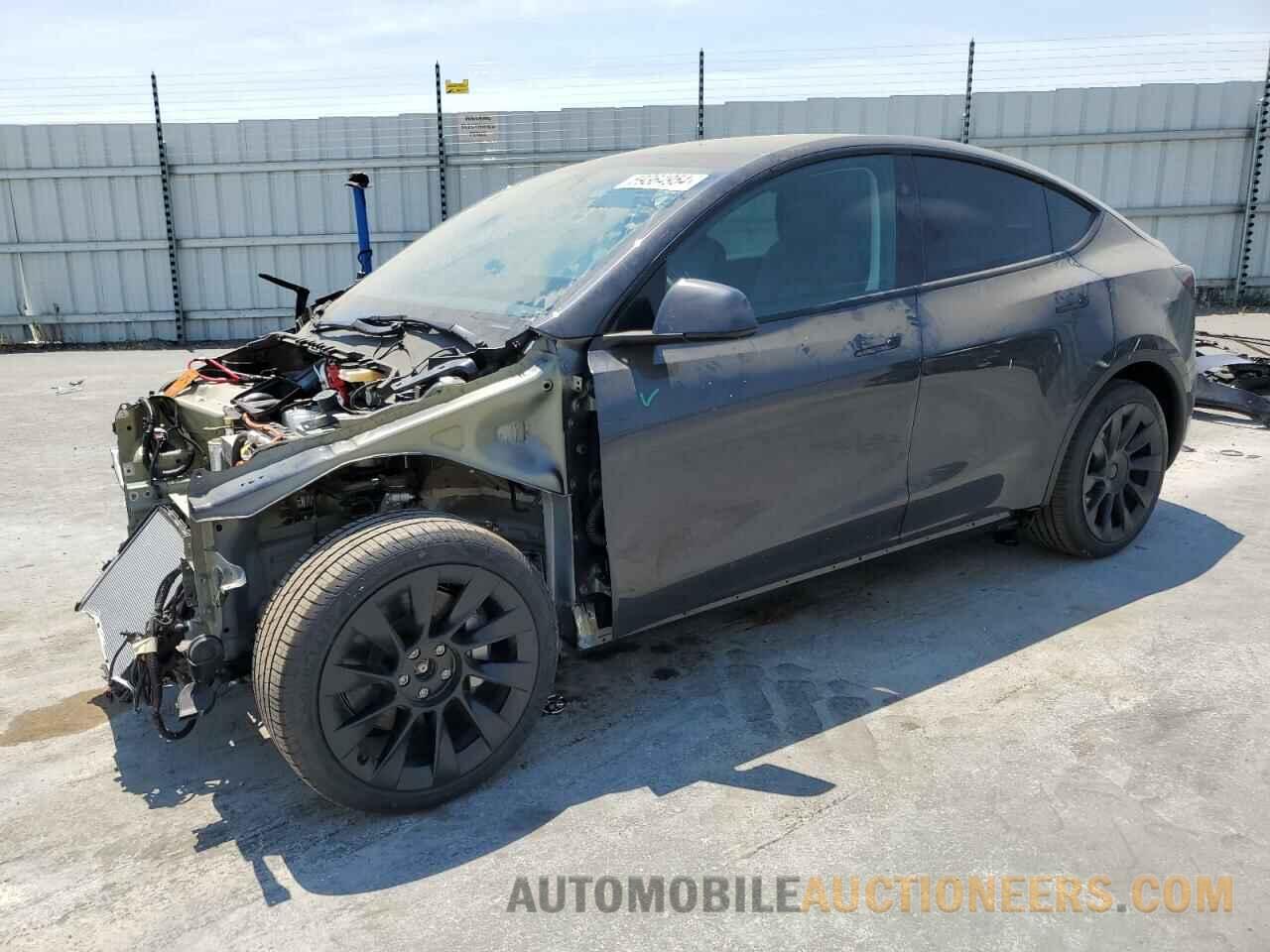 7SAYGAEE7RF995256 TESLA MODEL Y 2024