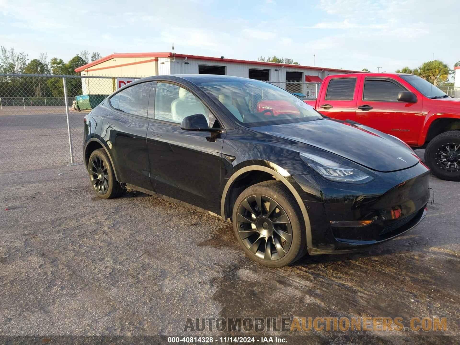 7SAYGAEE8NF428841 TESLA MODEL Y 2022