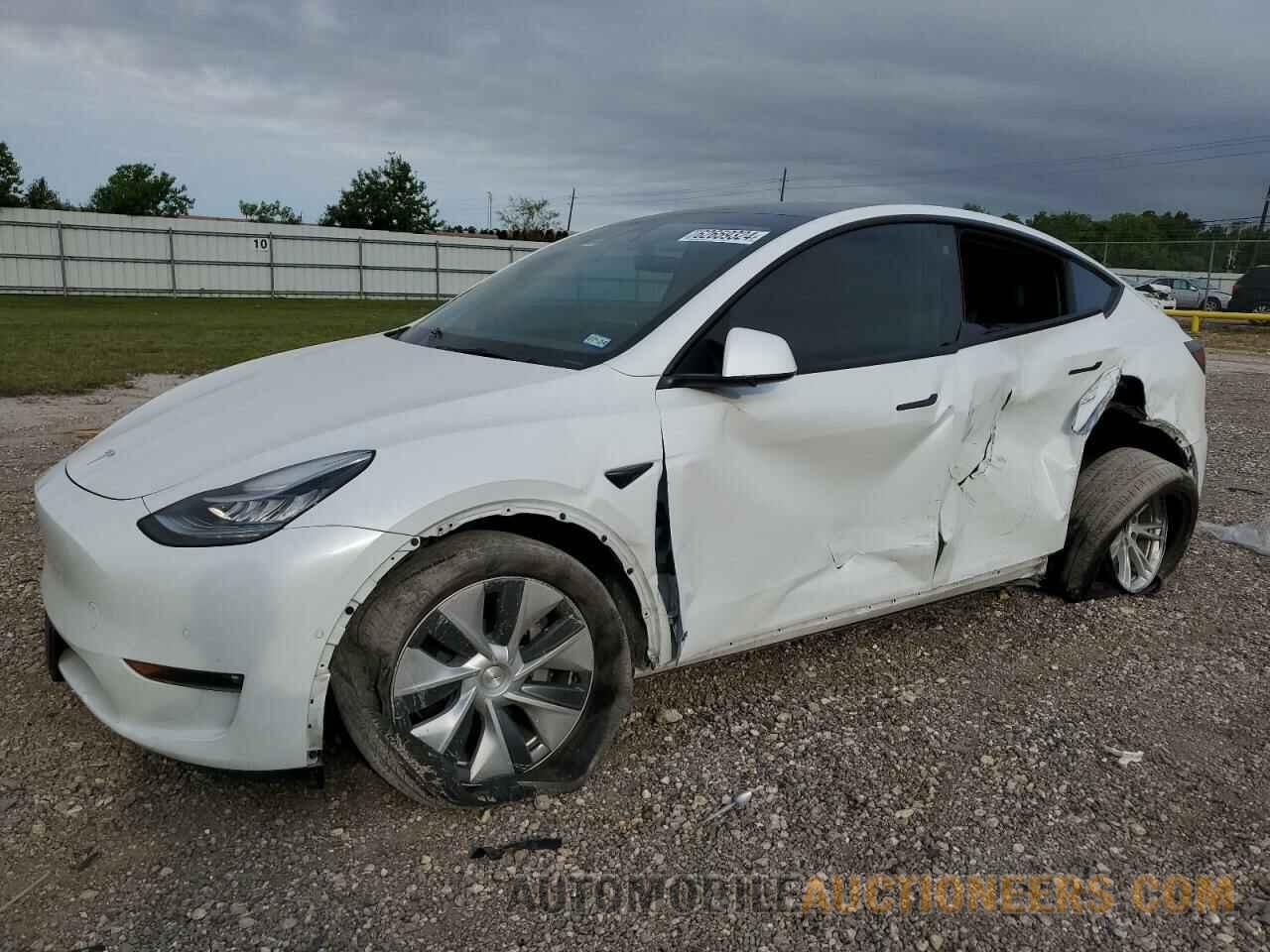 7SAYGAEE8NF508396 TESLA MODEL Y 2022