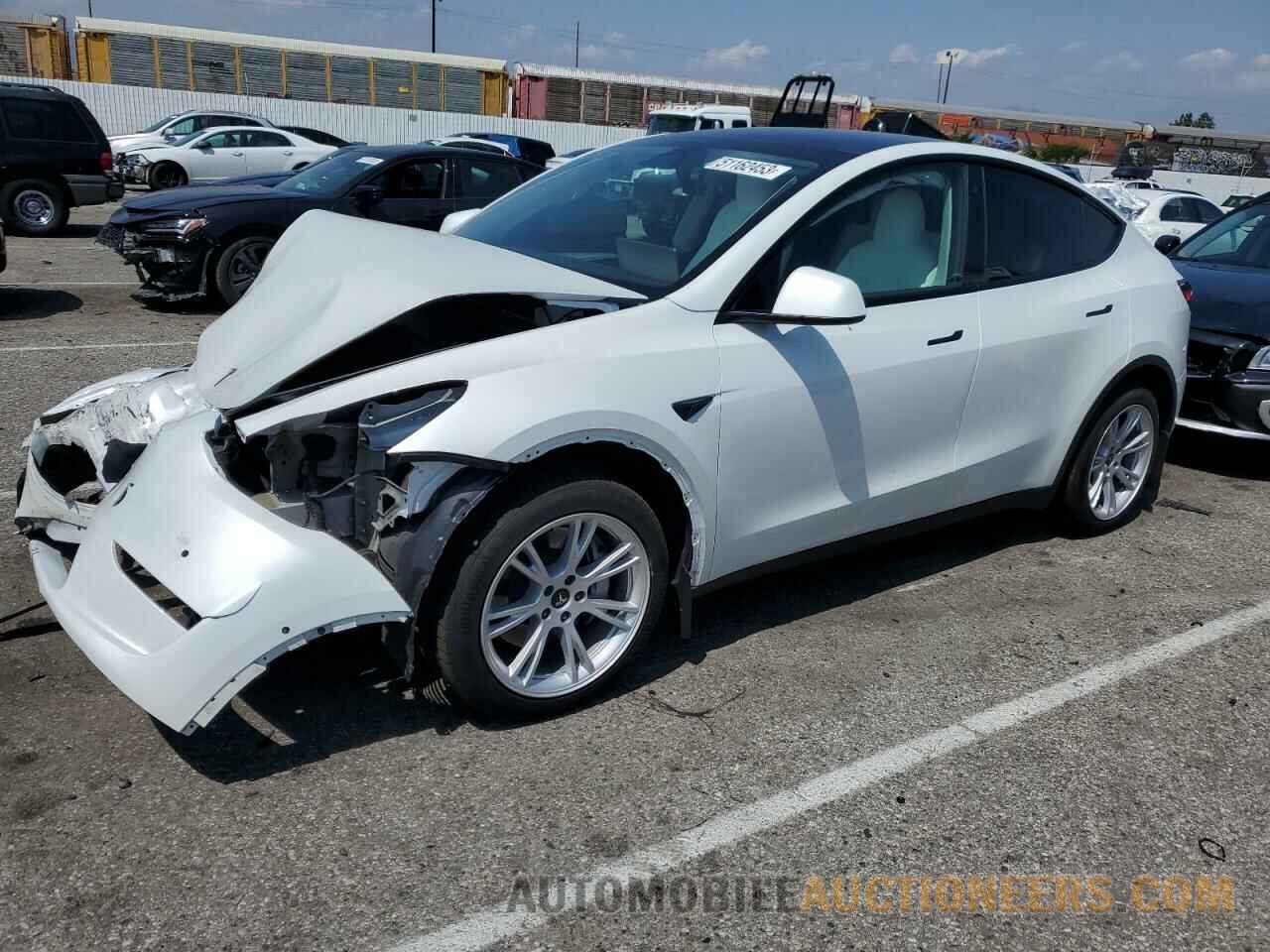 7SAYGAEE8PF588186 TESLA MODEL Y 2023