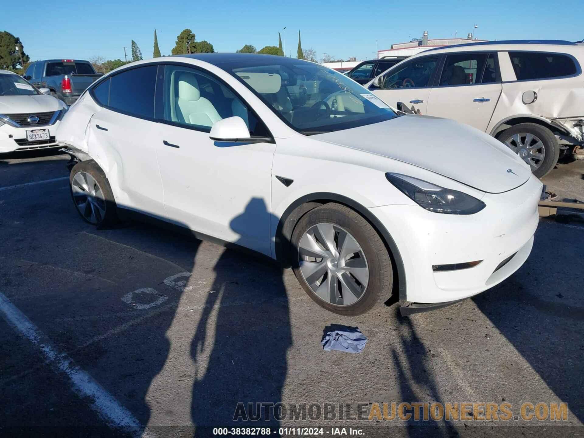 7SAYGAEE8PF640982 TESLA MODEL Y 2023