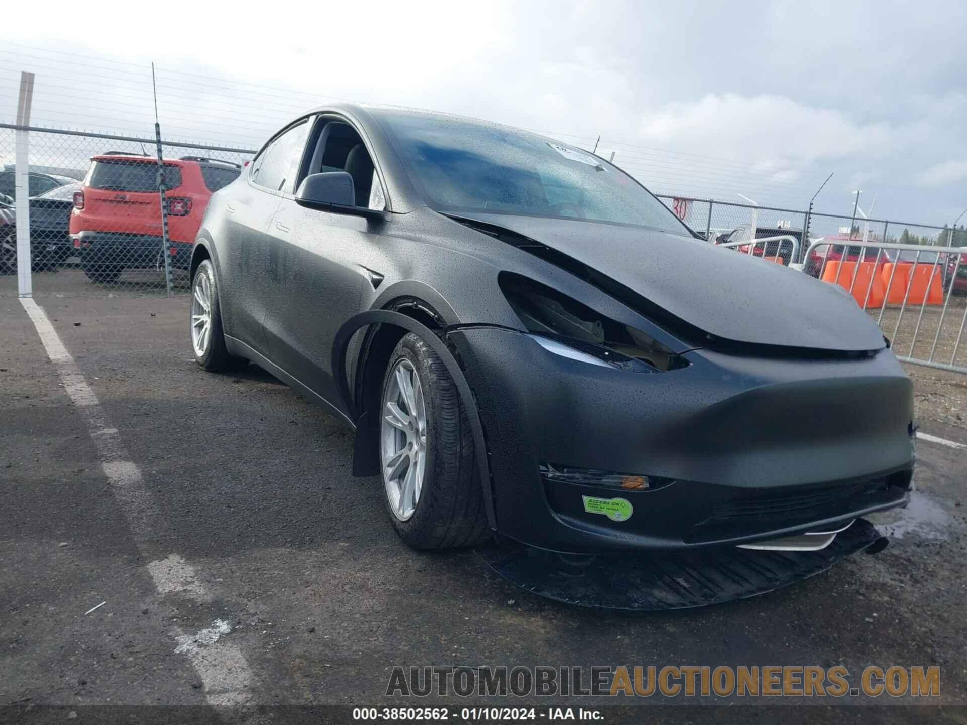 7SAYGAEE8PF742878 TESLA MODEL Y 2023