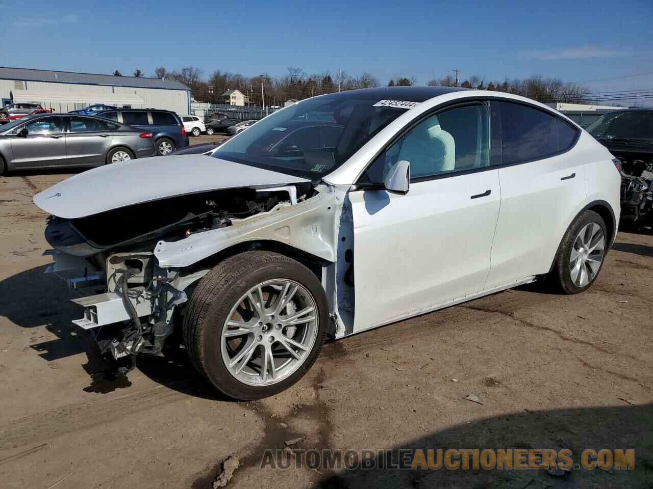 7SAYGAEE8PF773628 TESLA MODEL Y 2023