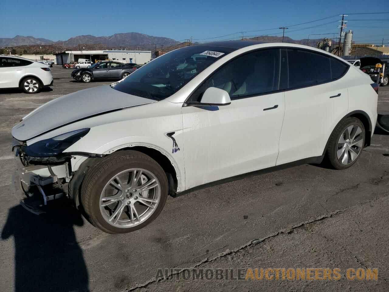 7SAYGAEE8RF016618 TESLA MODEL Y 2024