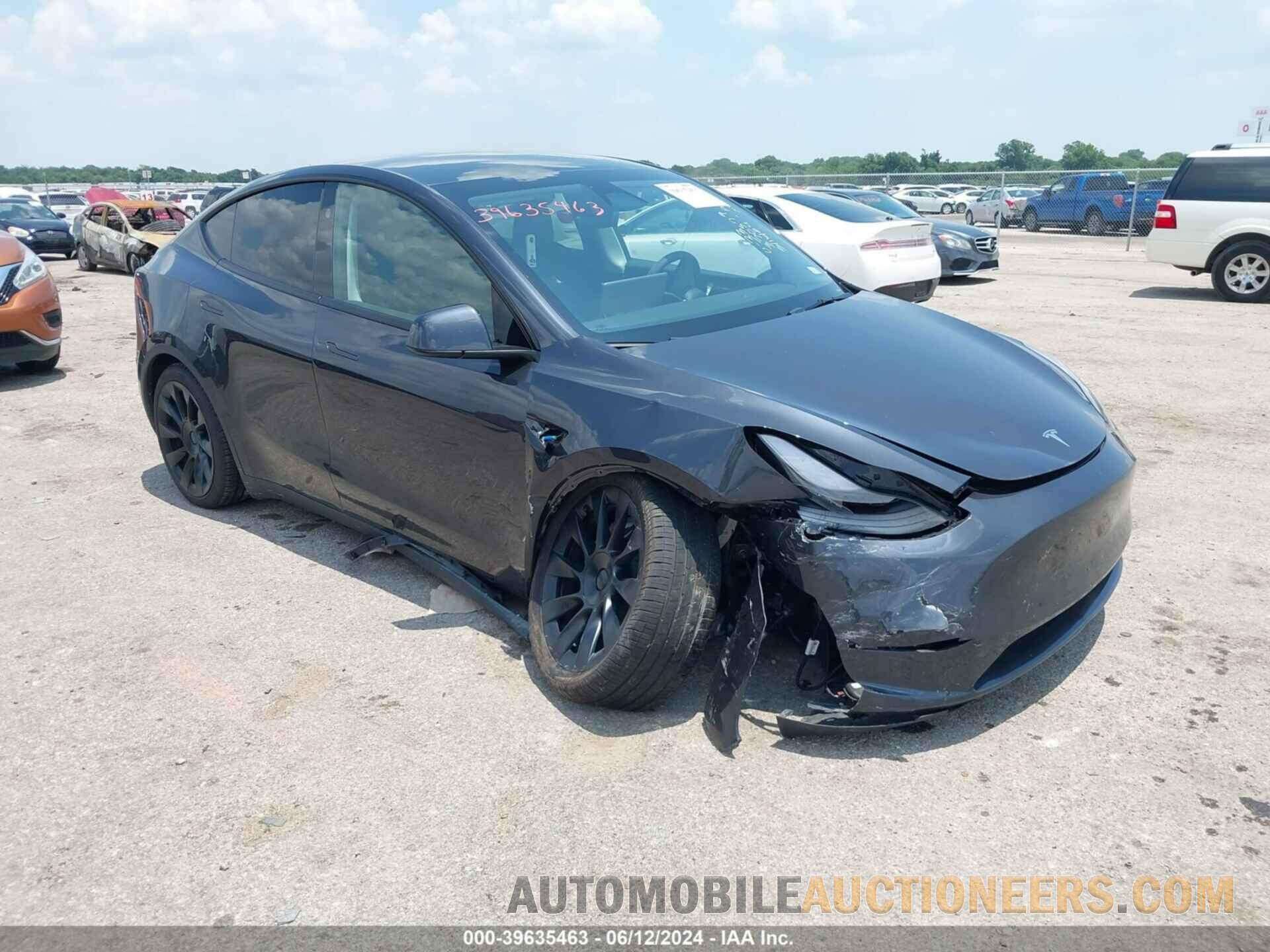 7SAYGAEE8RF030910 TESLA MODEL Y 2024